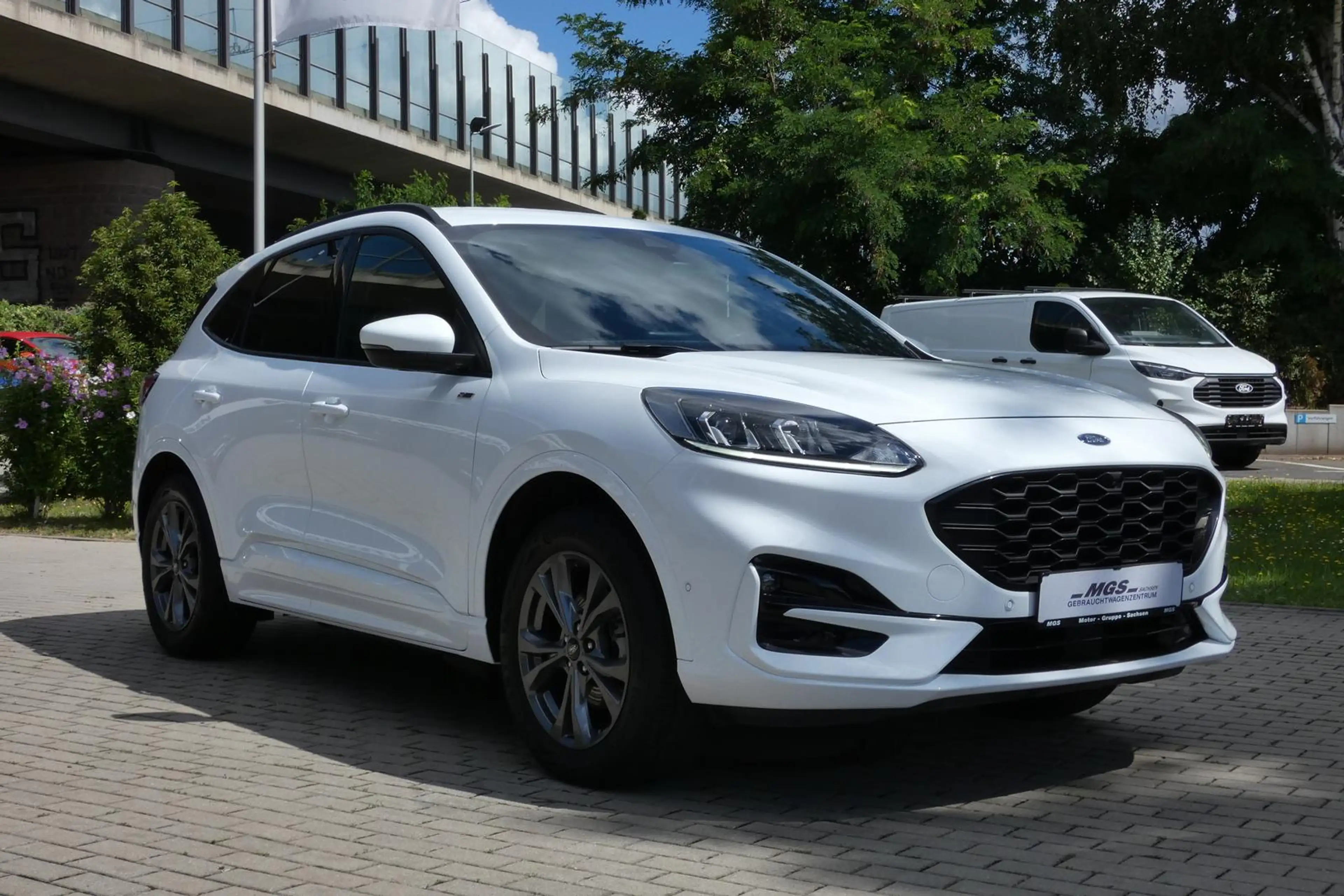 Ford Kuga PHEV ST-Line #NAVI #AHK #CAM #LENKRADHZG — photo 8