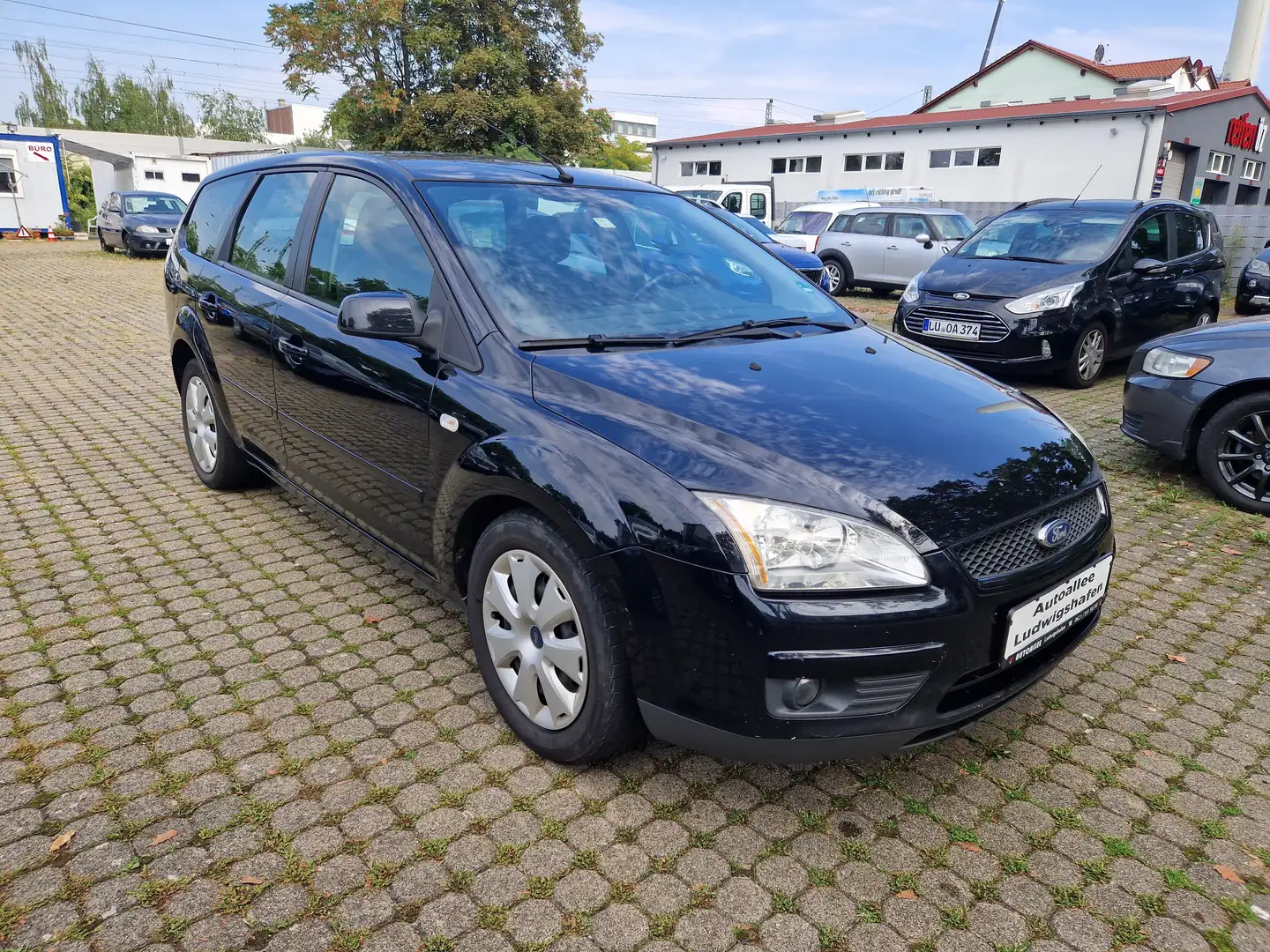 Ford Focus Style Schwarz - 1