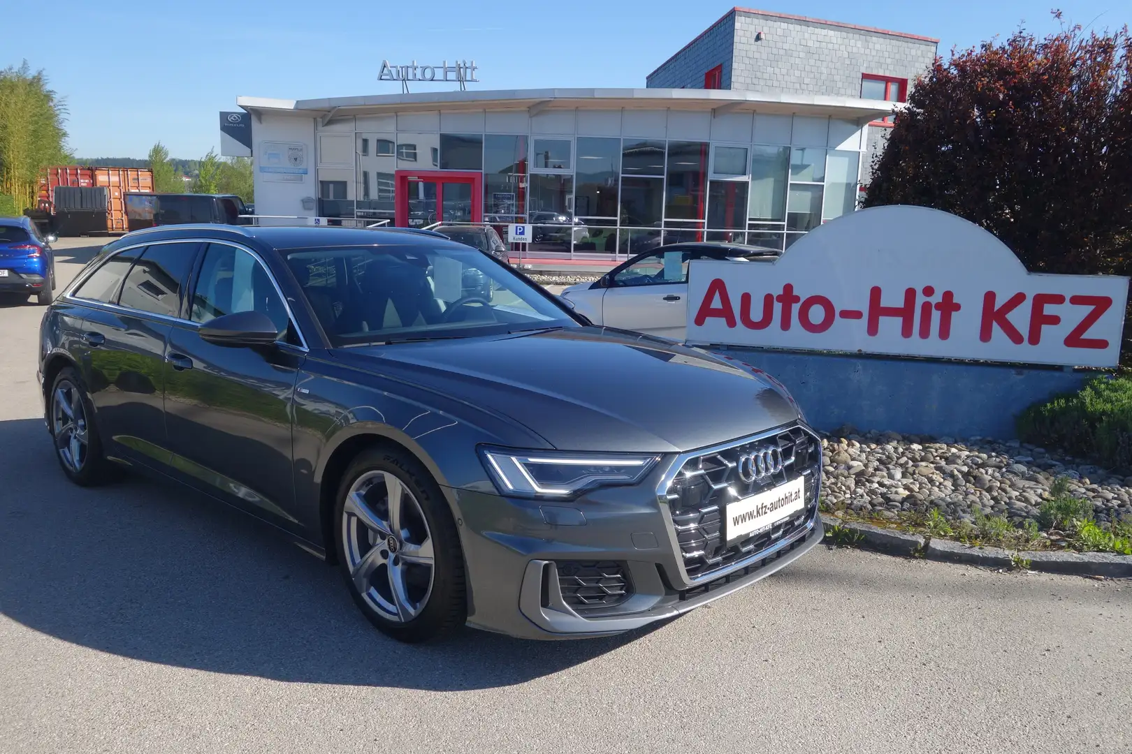 Audi A6 Avant 40 TDI S-line S-tronic ***AHK/leasing*** Grau - 1