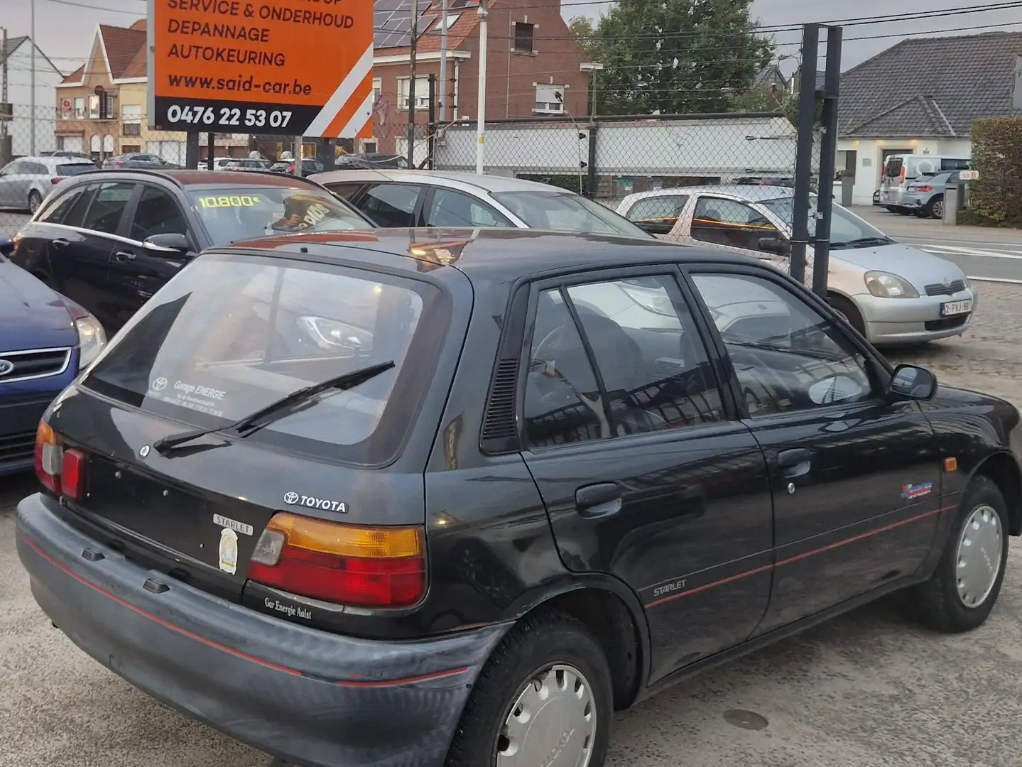 Toyota Starlet Negro - 2