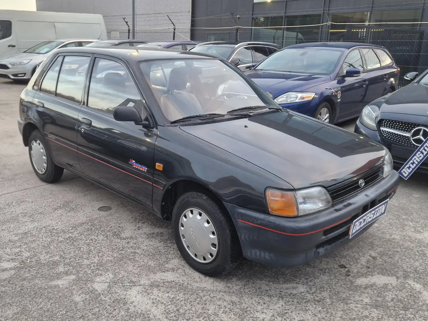 Toyota Starlet Negro - 1