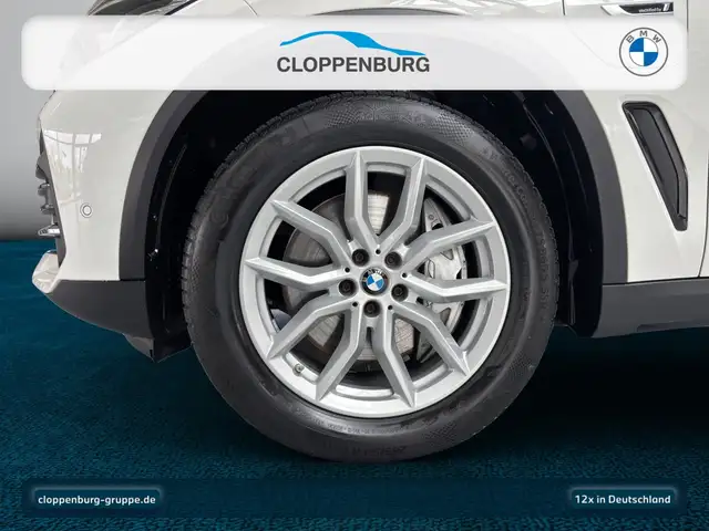 BMW X5 view 11