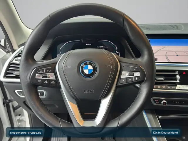 BMW X5 view 13