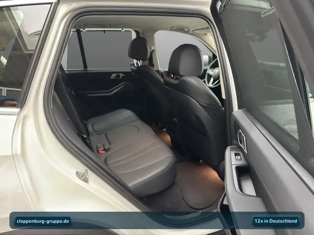 BMW X5 view 20