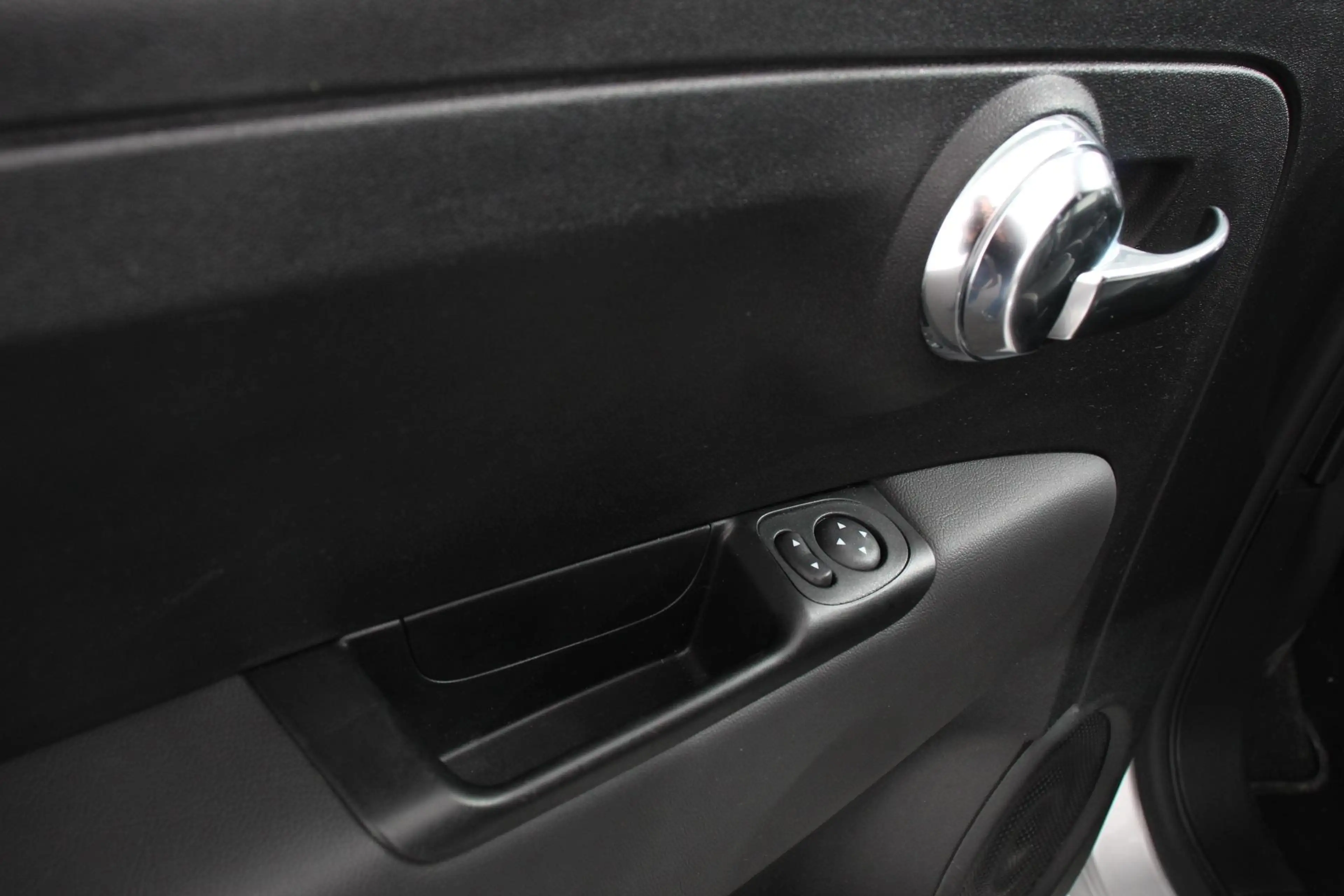 Fiat 500 1.0 69pk Hybrid Connect Navigatie Apple Carplay/An — photo 11