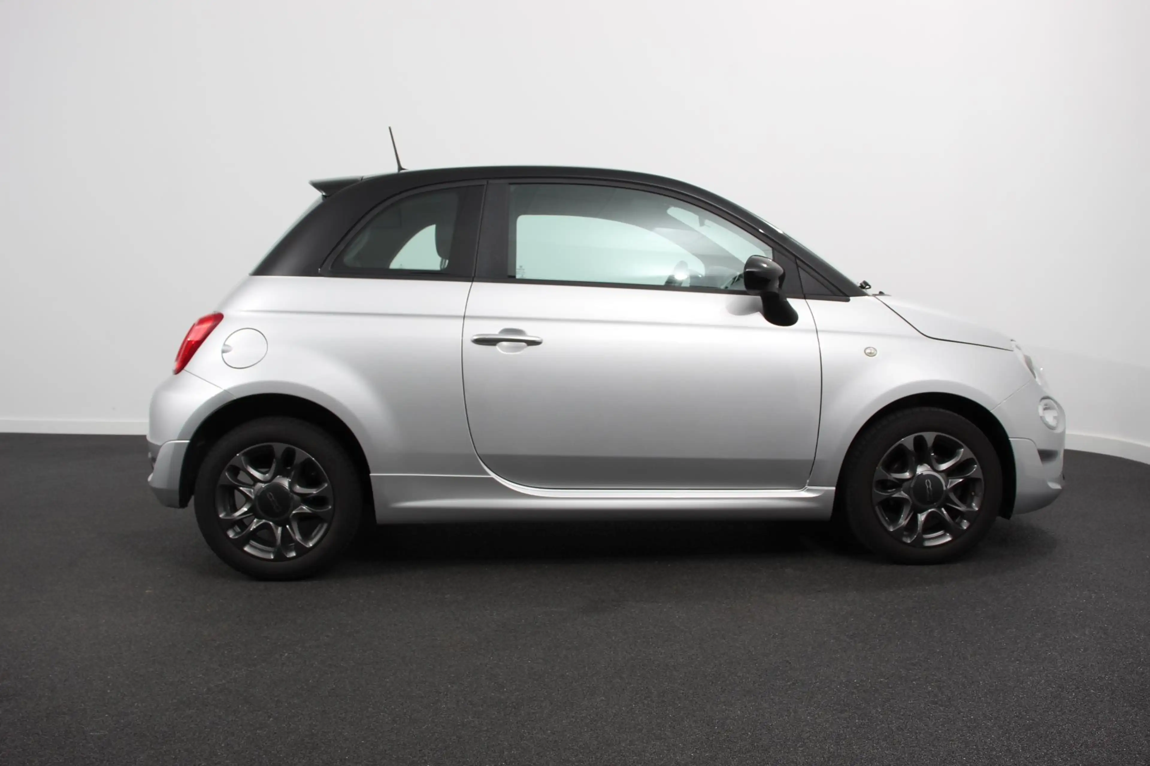 Fiat 500 1.0 69pk Hybrid Connect Navigatie Apple Carplay/An — photo 6