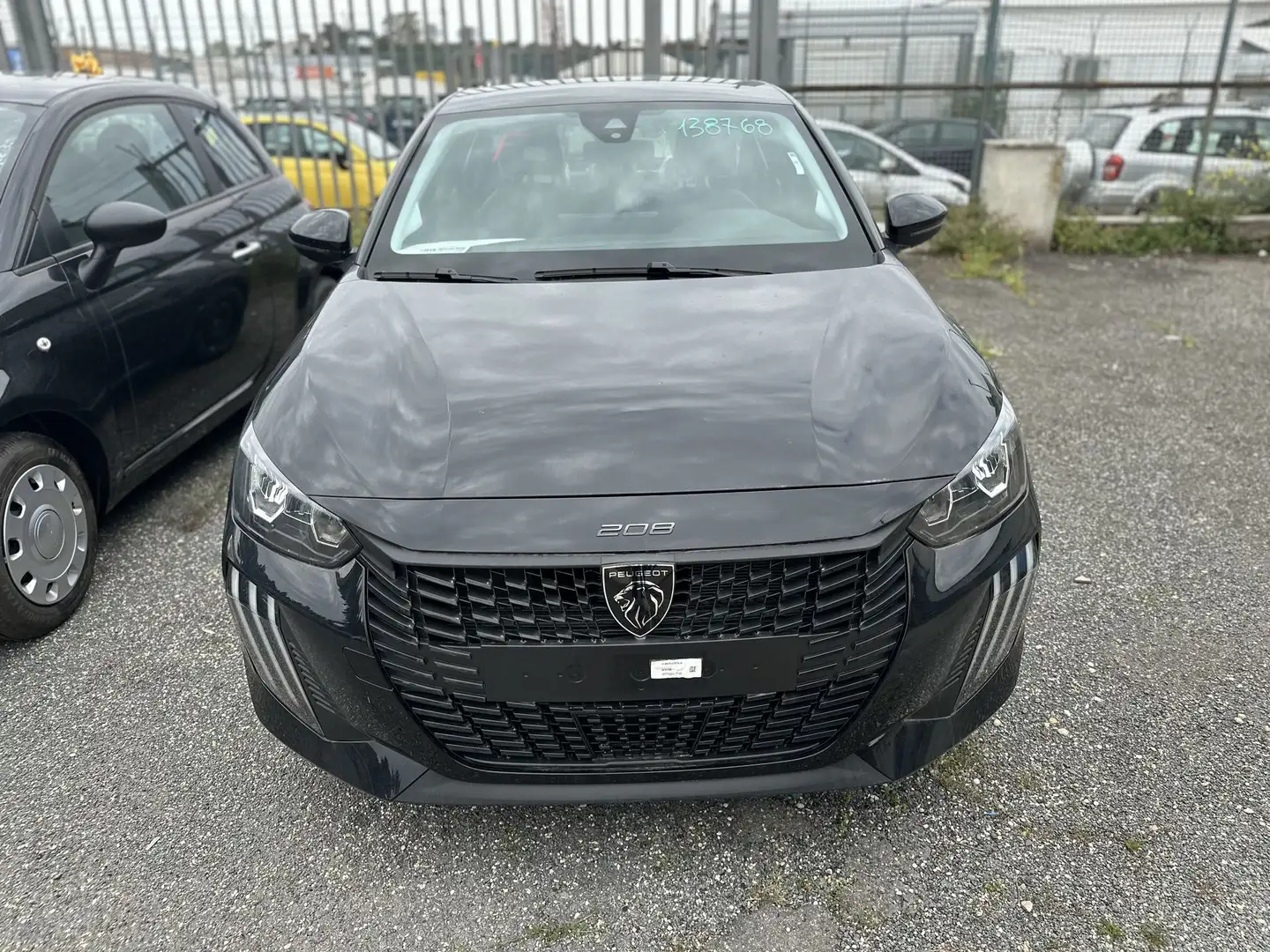 Peugeot 208 PureTech 100 Stop&Start 5 porte Style Nero - 2