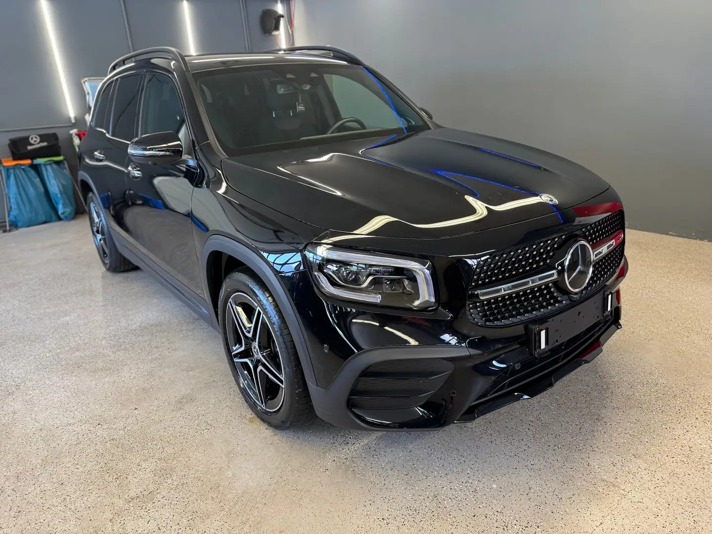 Mercedes-Benz GLB 220 AMG -Line 7 sitzer Zwart - 1
