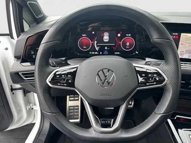 Volkswagen Golf view 11