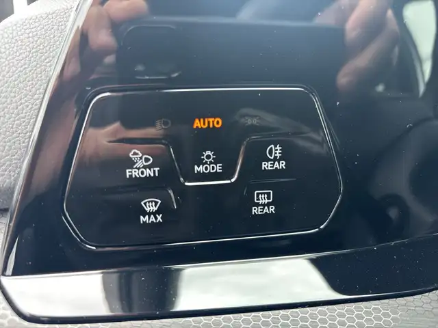 Volkswagen Golf view 17
