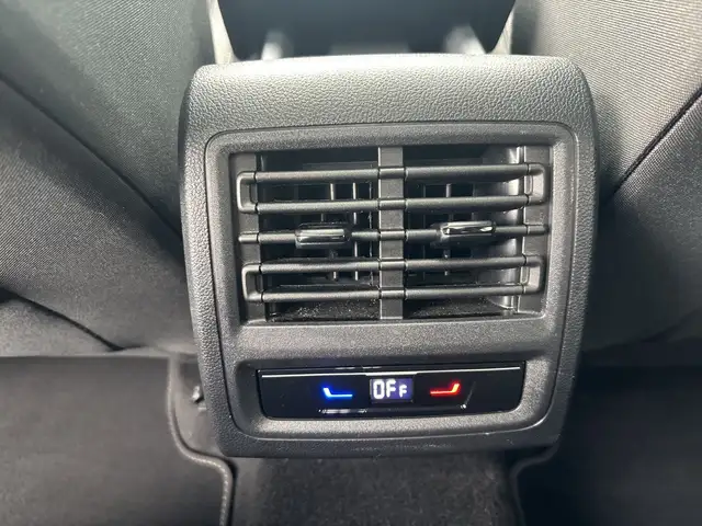 Volkswagen Golf view 19