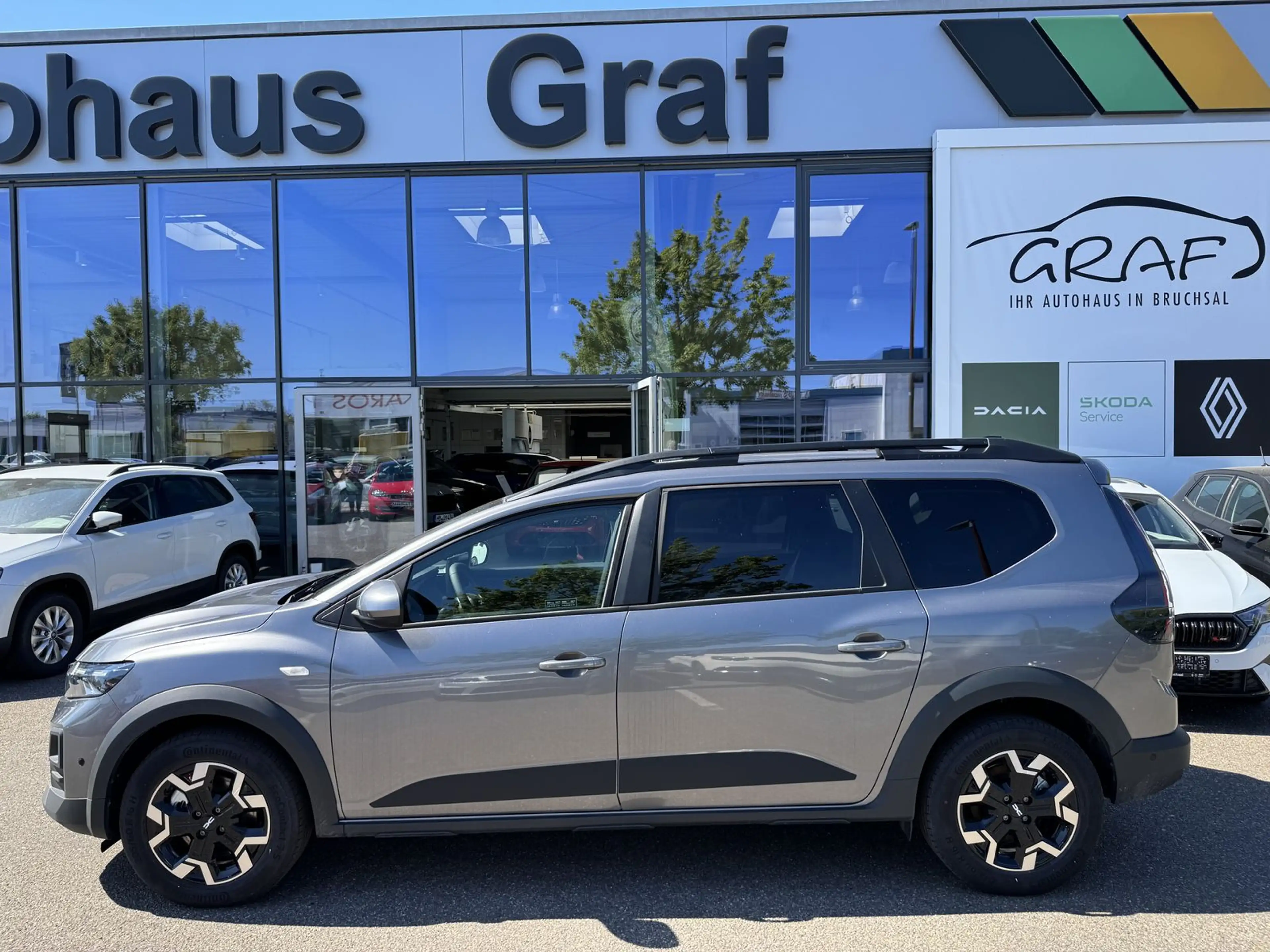 Dacia Jogger Journey hybrid 155 — photo 3