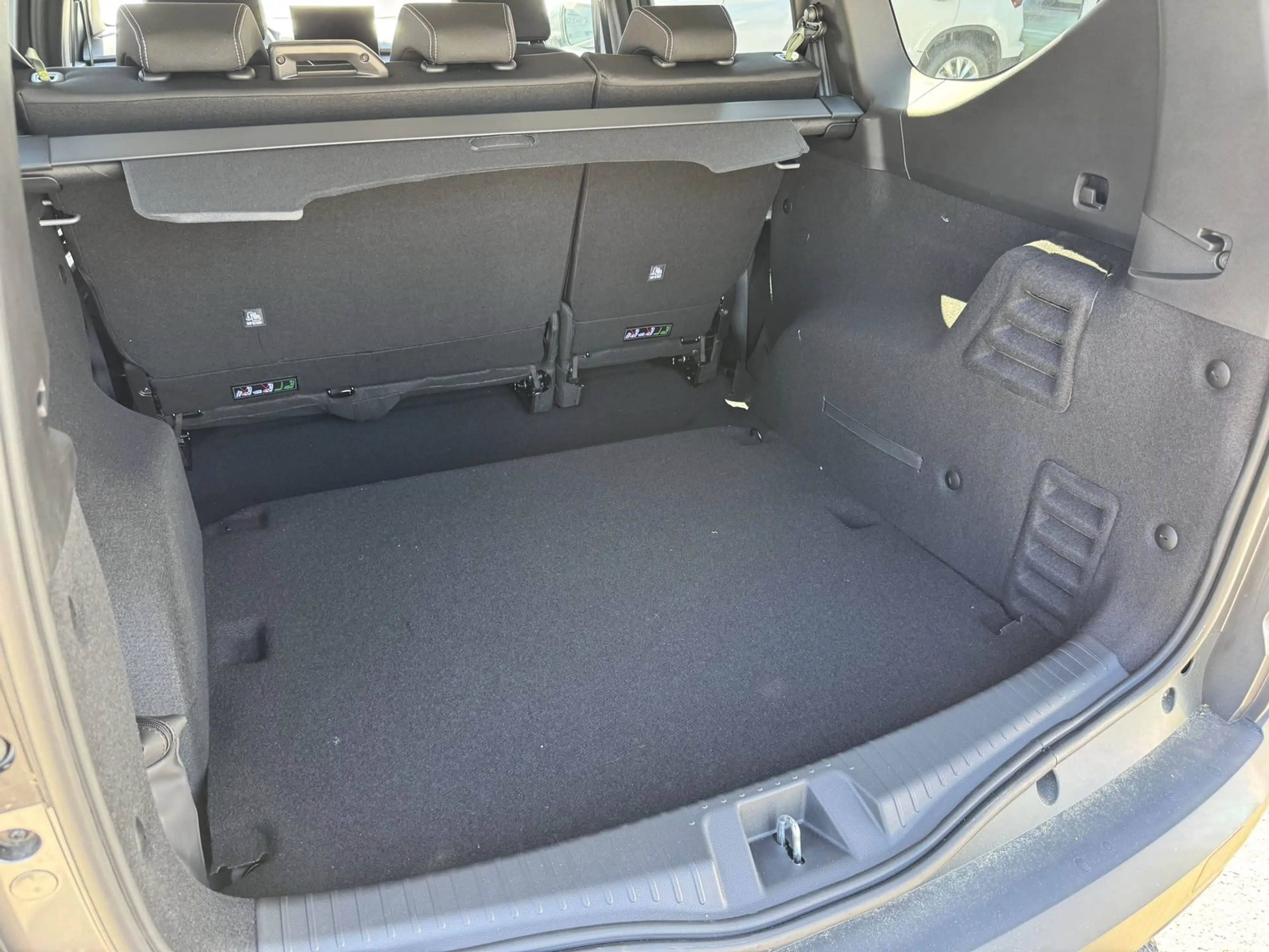 Dacia Jogger Journey hybrid 155 — photo 14