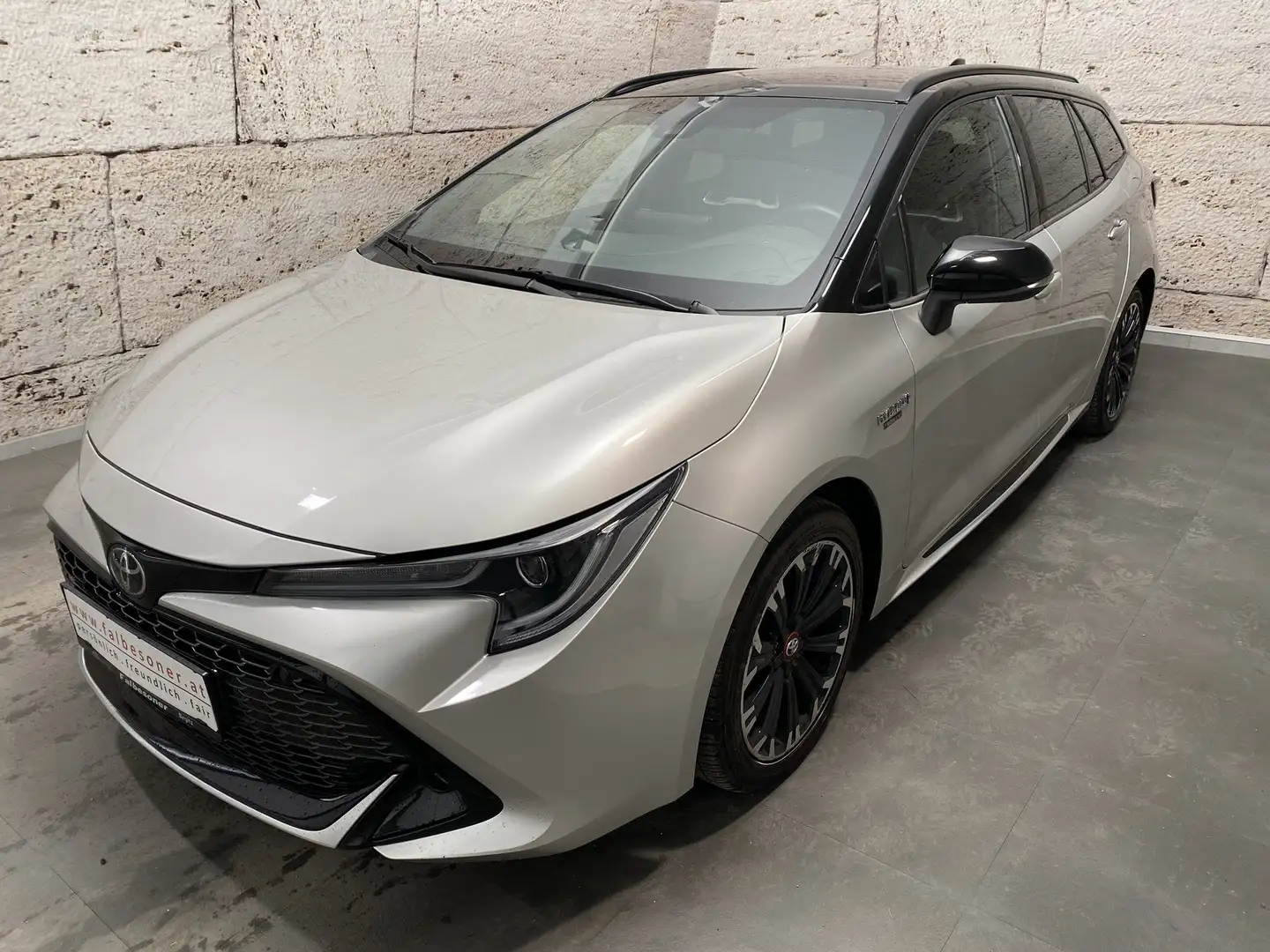 Toyota Corolla Touring Sports 1,8 Hybrid GR-S Silber - 2