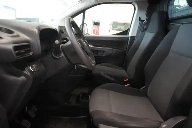 Opel Combo view 8