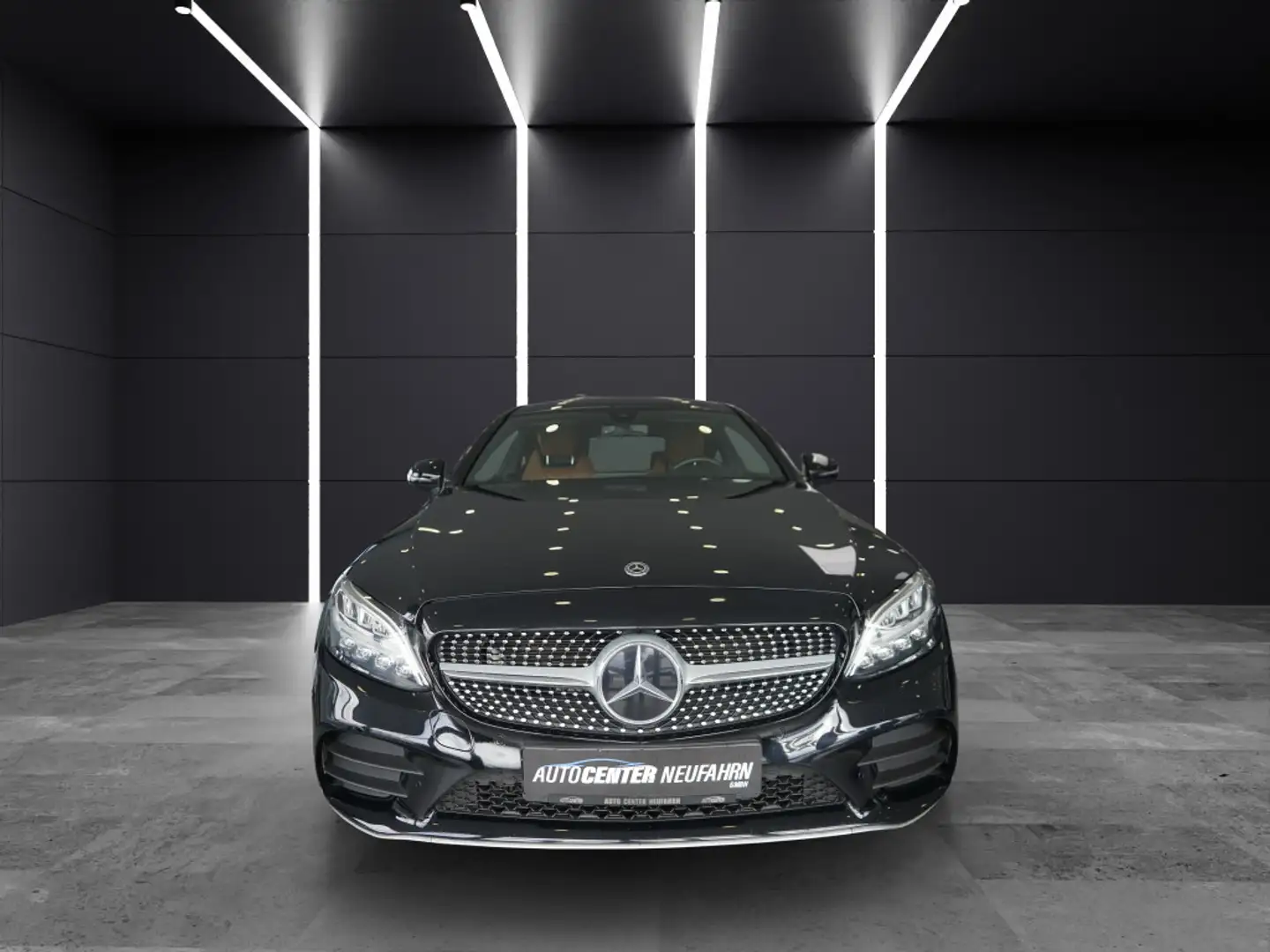 Mercedes-Benz C 300 4Matic+NAVI+KLIMA+KAMERA+SITZHEIZUNG Schwarz - 2