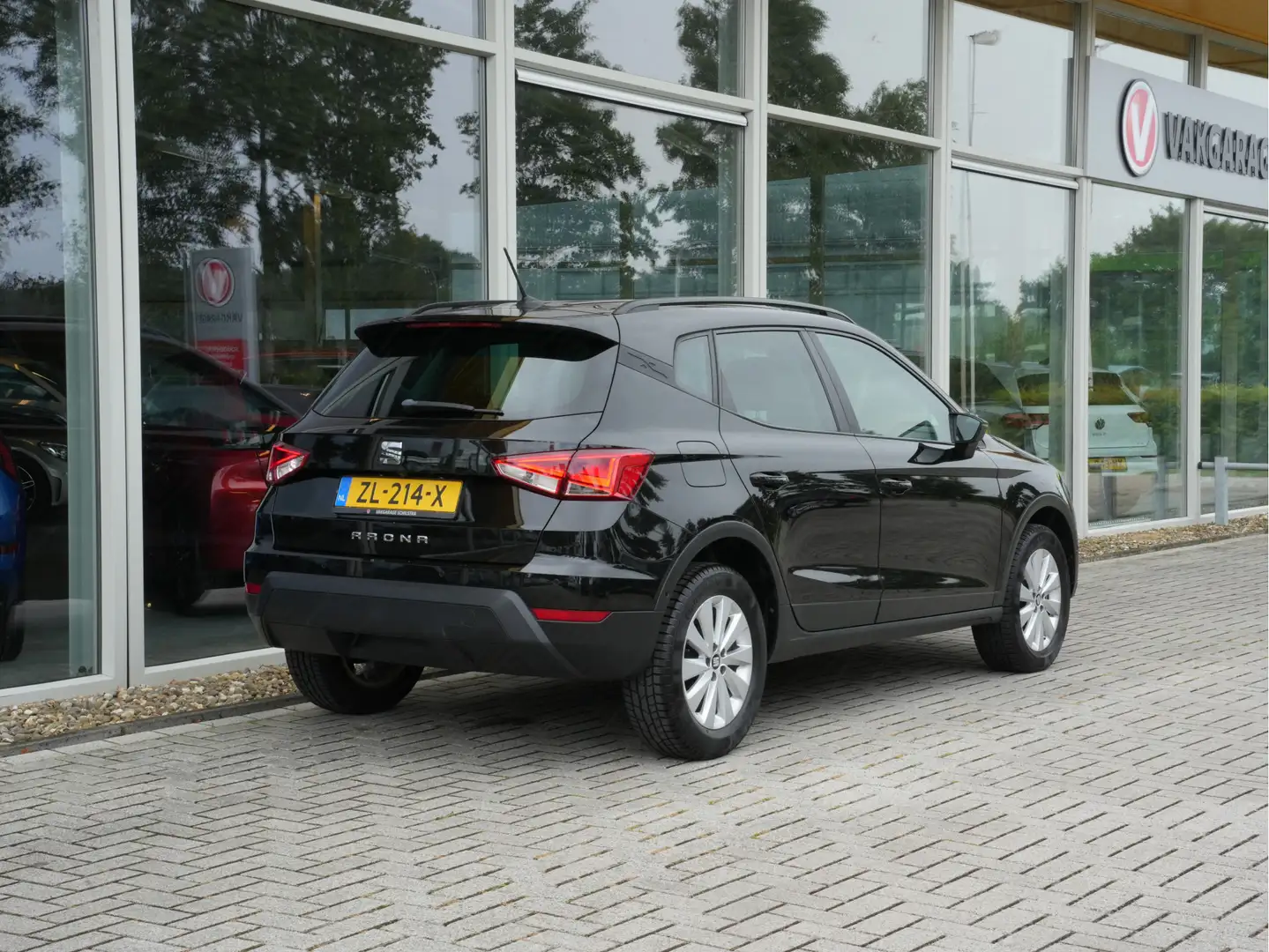 SEAT Arona 1.0 TSI Style Business Intense | Navigatie | Clima Noir - 2