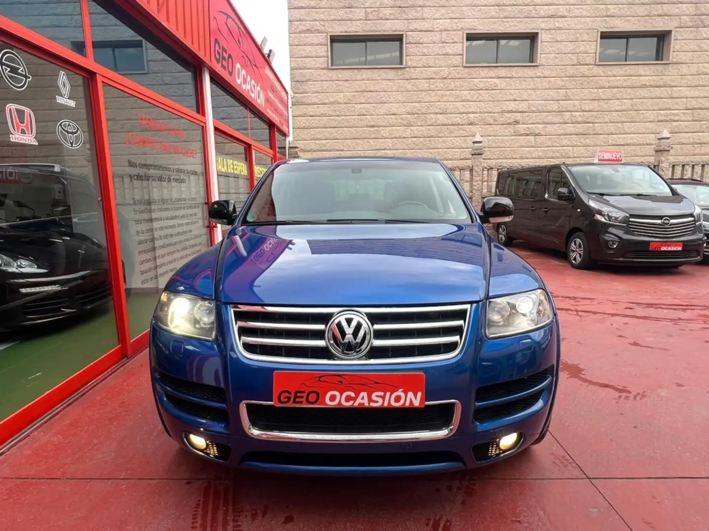 Volkswagen Touareg 6.0 W12 Sport Tiptronic Azul - 2