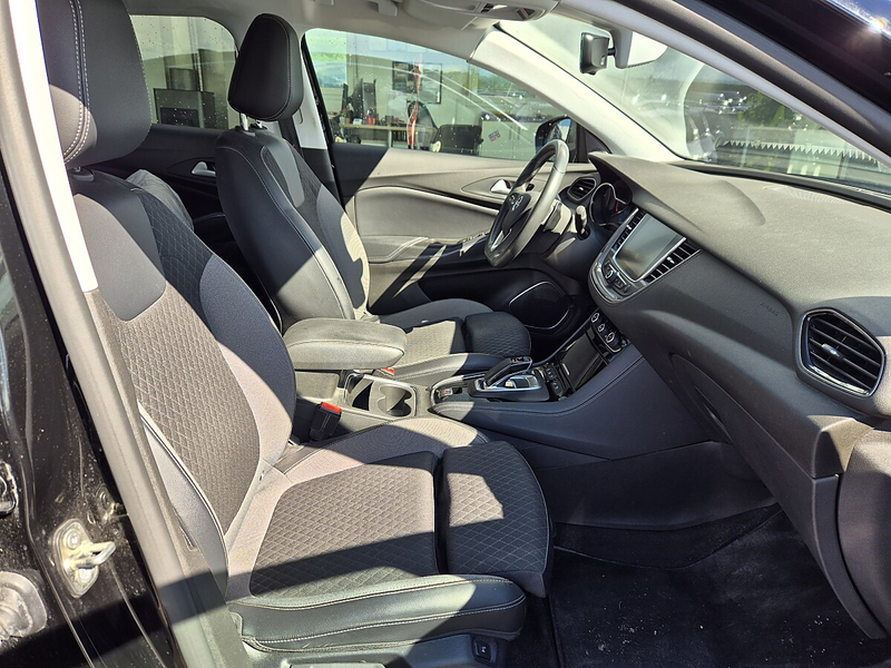 Opel Grandland X 1,6 Direct Inj. PHEV Ultimate Allrad — photo 11