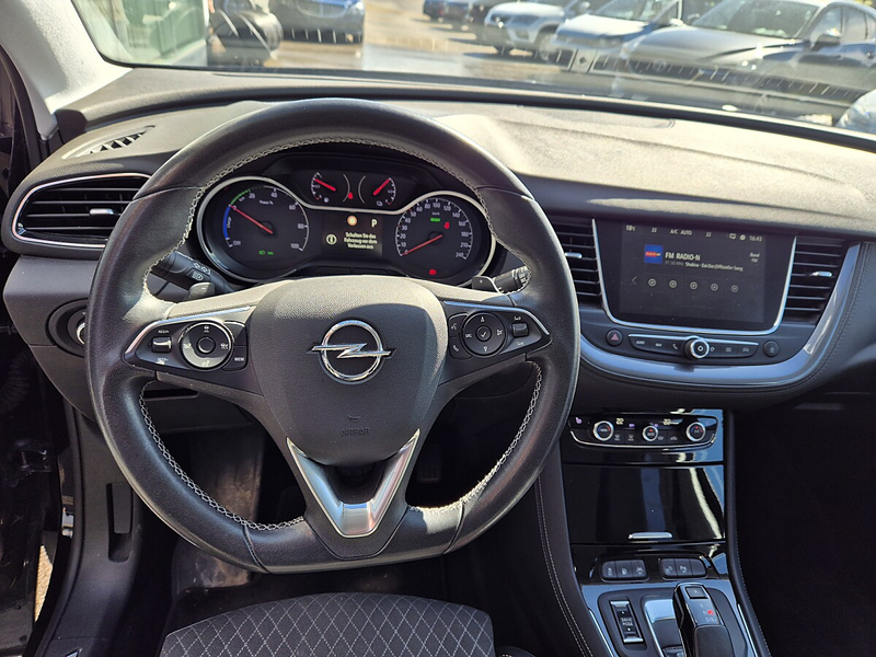 Opel Grandland X 1,6 Direct Inj. PHEV Ultimate Allrad — photo 10