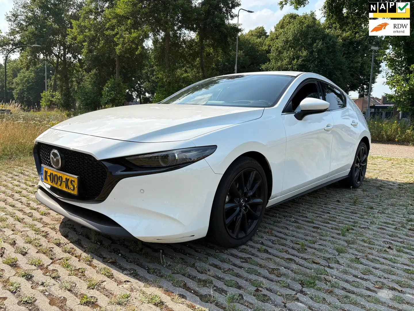 Mazda 3 2.0 e-SkyActiv-X M Hybrid 180 Luxury / leder / air Wit - 1