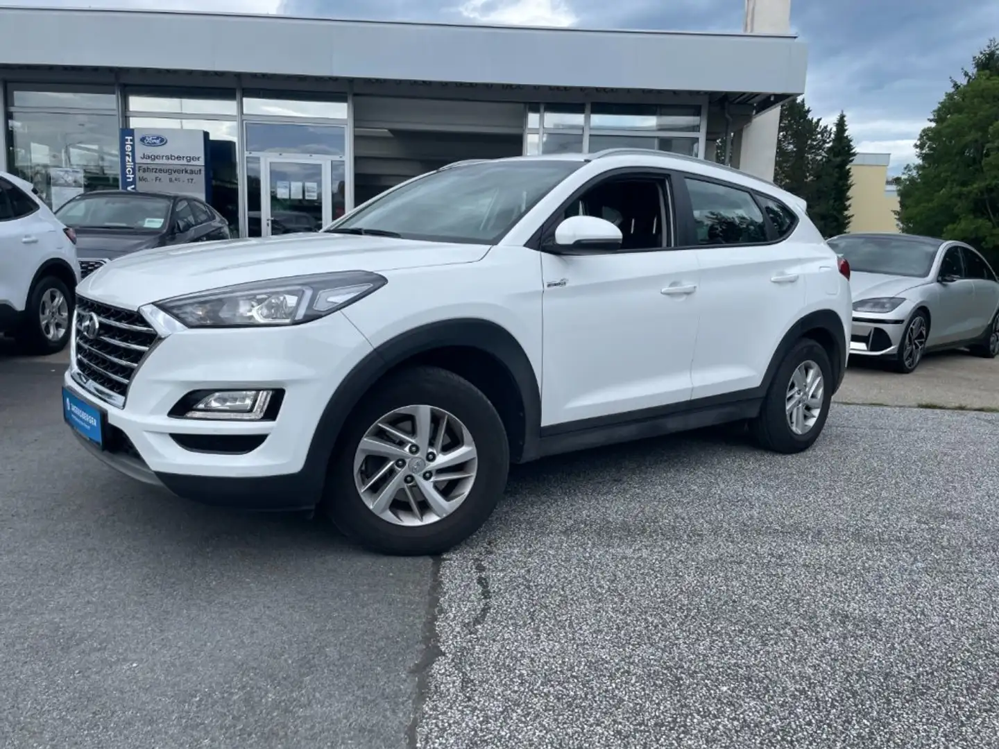 Hyundai TUCSON Allrad Diesel Weiß - 1