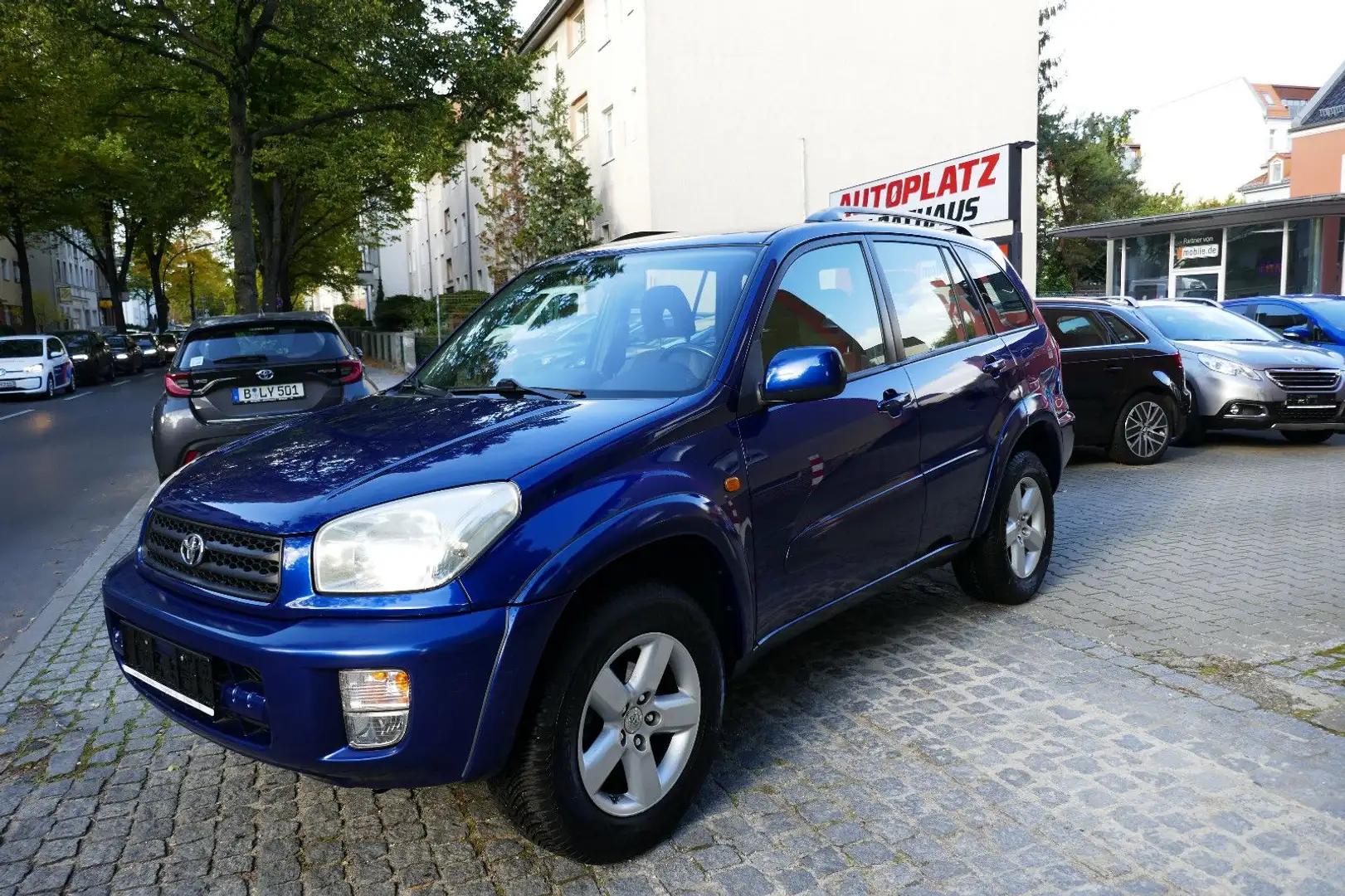 Toyota RAV 4 2.0-VVT-i 4x4 Automatik Blau - 1