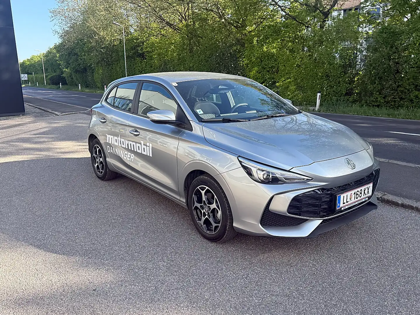 MG MG3 1,5 Hybrid+ Comfort Aut. Silber - 2