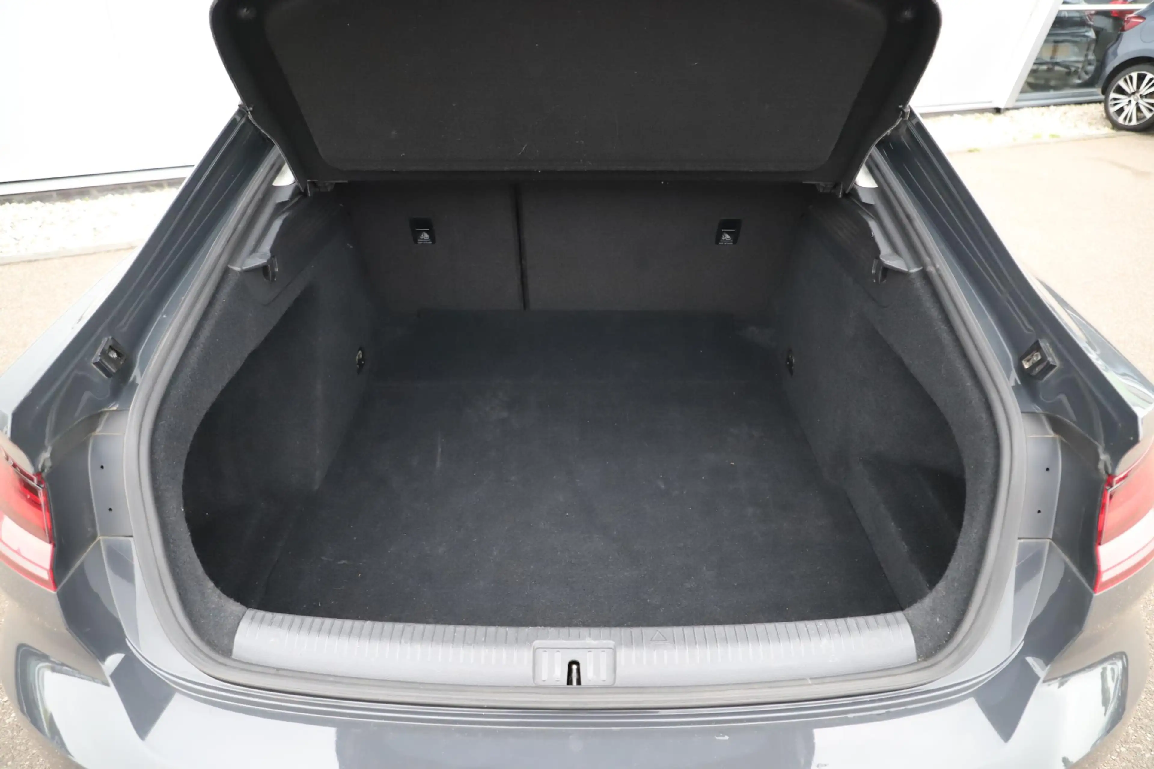 Volkswagen Arteon 2.0 TDI DSG Automaat 150PK Navigatie Adaptive Crui — photo 8