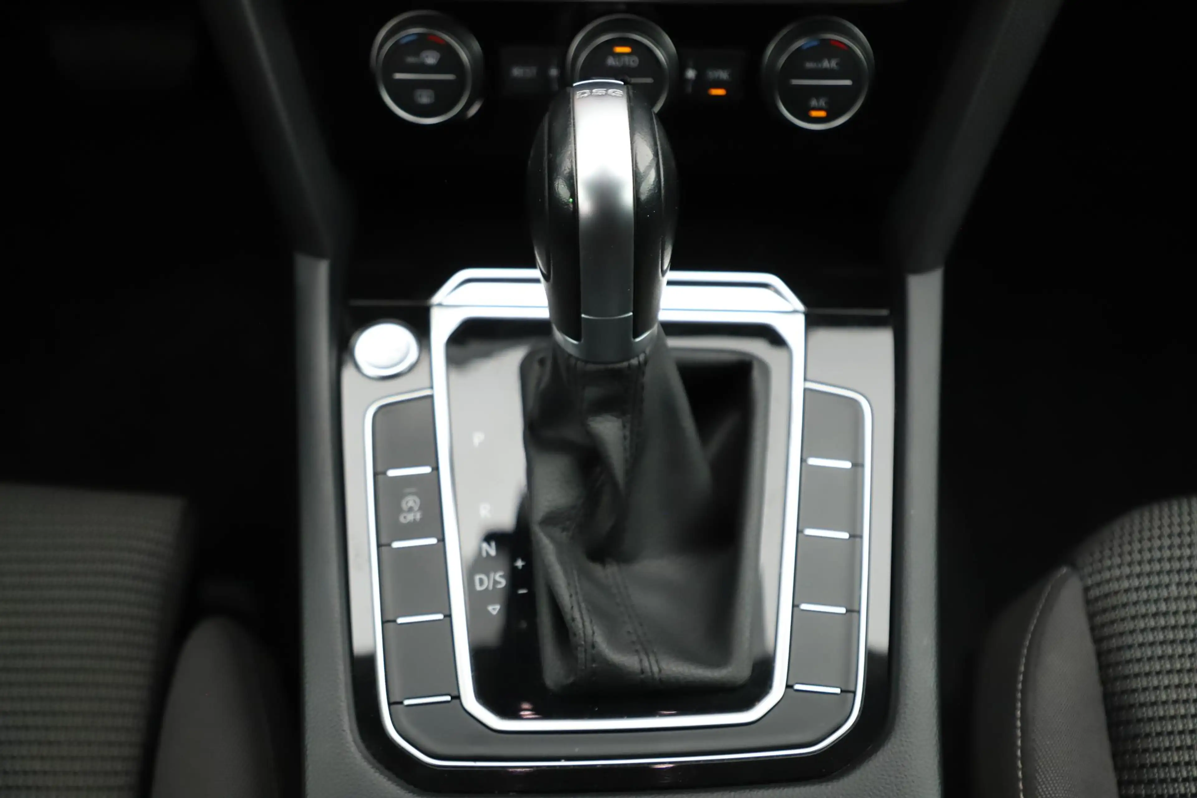 Volkswagen Arteon 2.0 TDI DSG Automaat 150PK Navigatie Adaptive Crui — photo 10