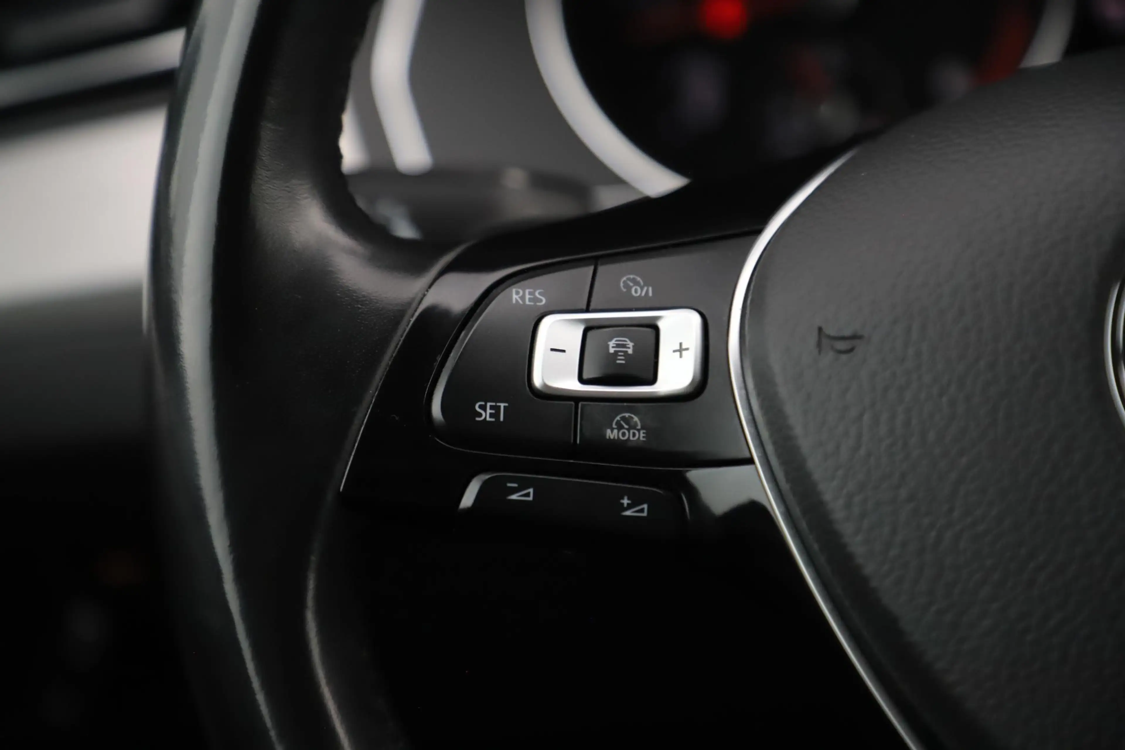 Volkswagen Arteon 2.0 TDI DSG Automaat 150PK Navigatie Adaptive Crui — photo 13