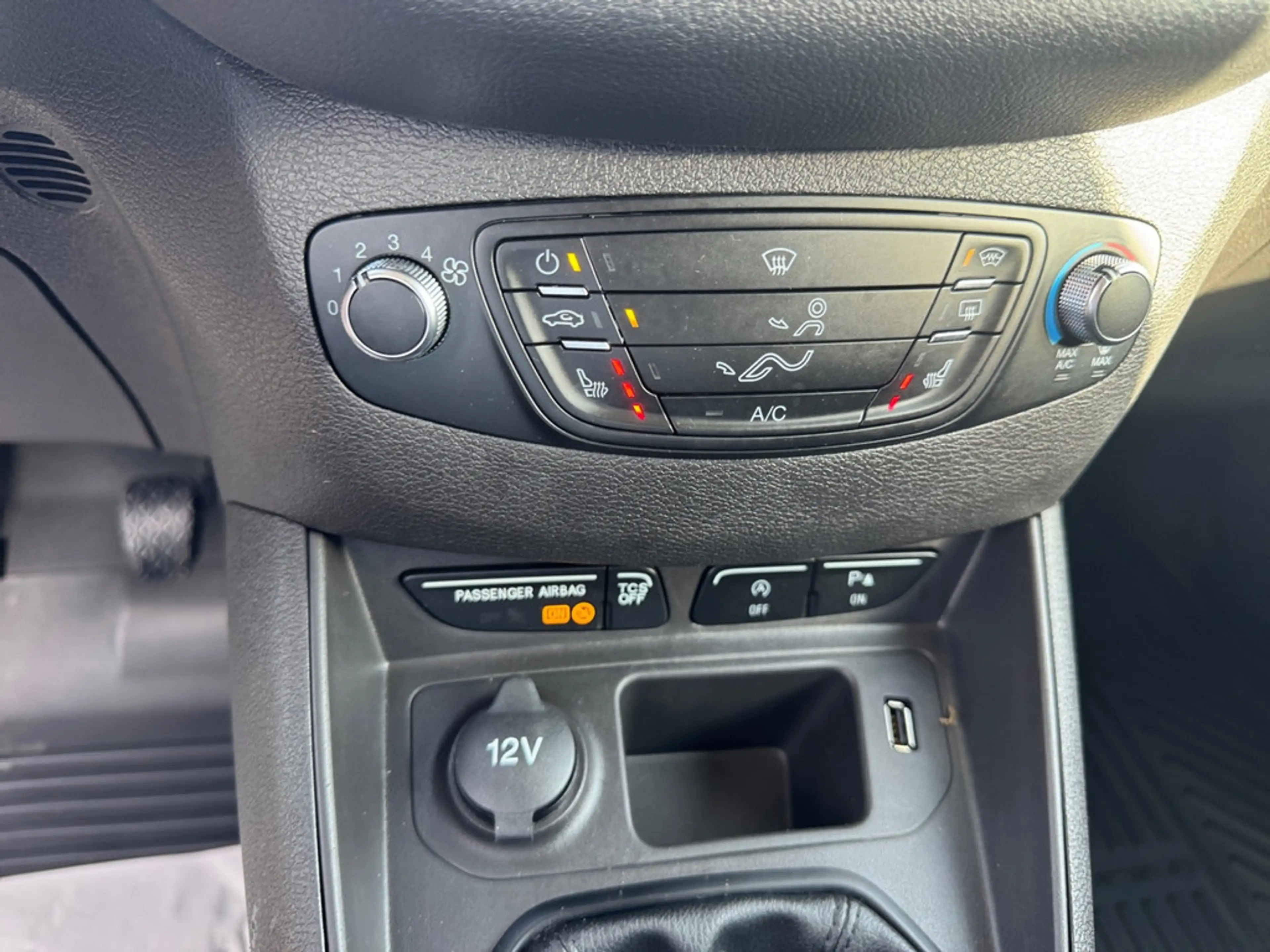 Ford Transit Courier TREND 1.0L EB SHZ KAMERA NAVI — photo 15