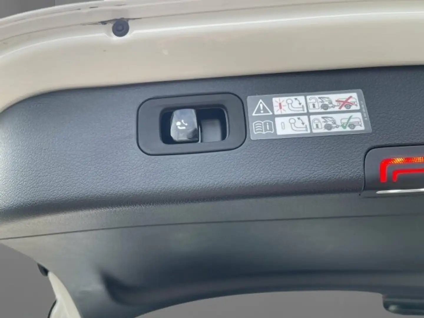 Mercedes-Benz C 200 T All Terrain Avantgarde/Pano/Standhzg/AHK Blanc - 2