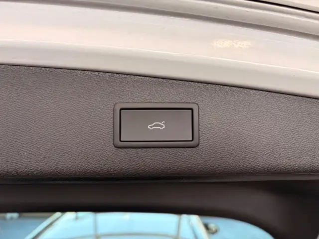 CUPRA Leon view 11