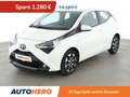 Toyota Aygo 1.0 x-play Team D Aut*CAM*KLIMA*GARANTIE* Weiß - thumbnail 1
