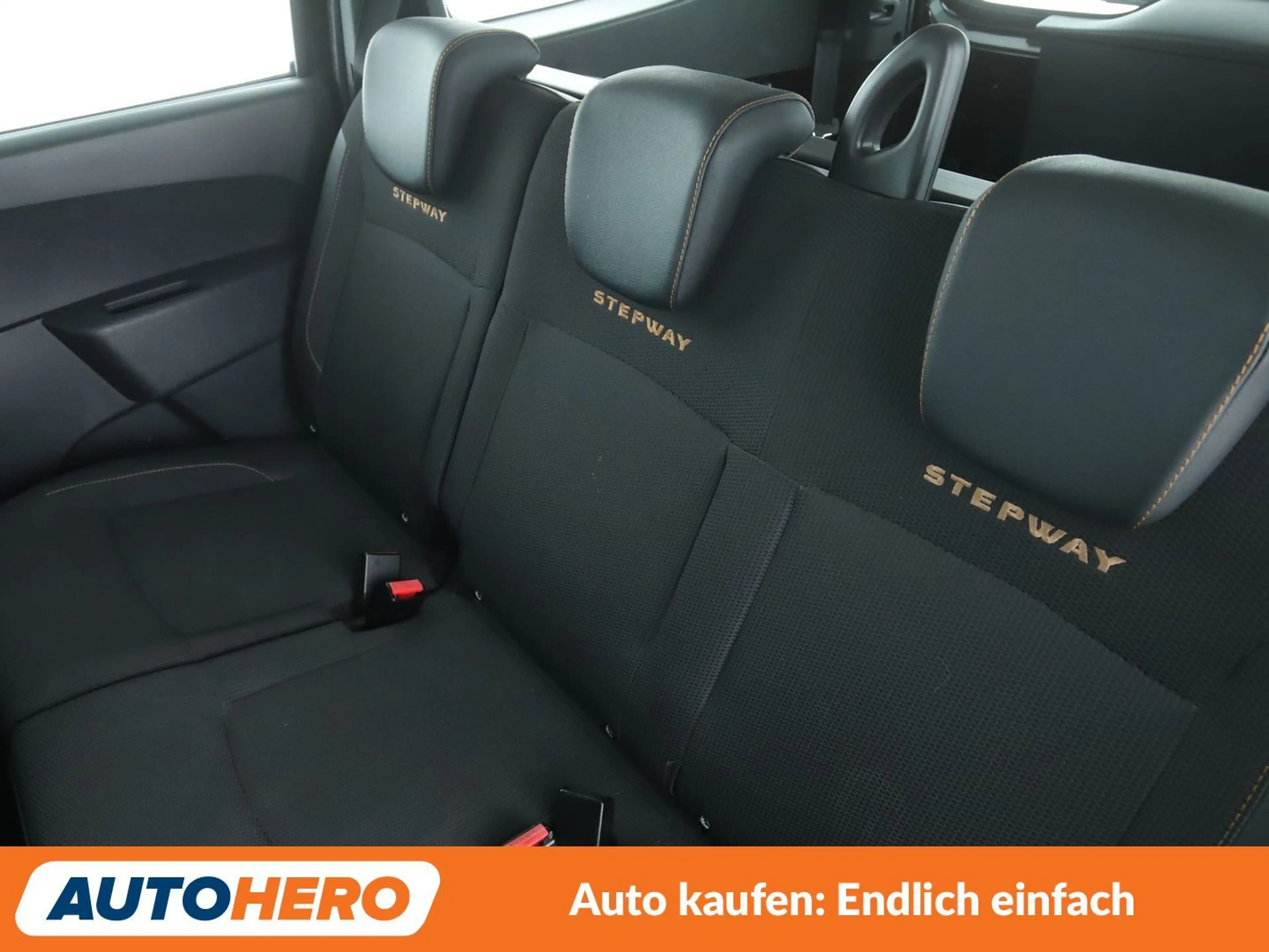 Dacia Lodgy 1.5 dCi Diesel Stepway Celebration *NAVI*TEMPO*PDC — photo 14