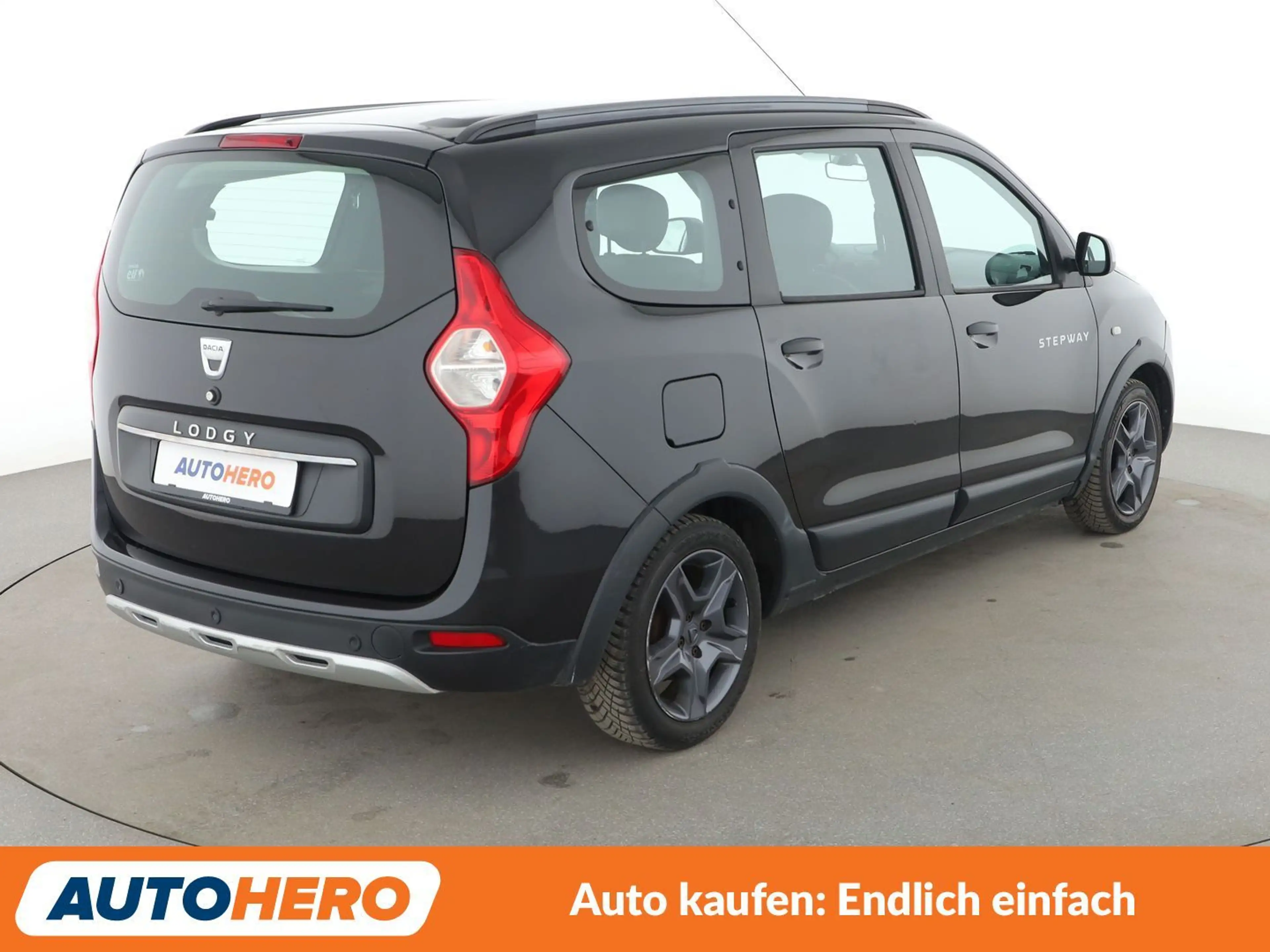 Dacia Lodgy 1.5 dCi Diesel Stepway Celebration *NAVI*TEMPO*PDC — photo 6