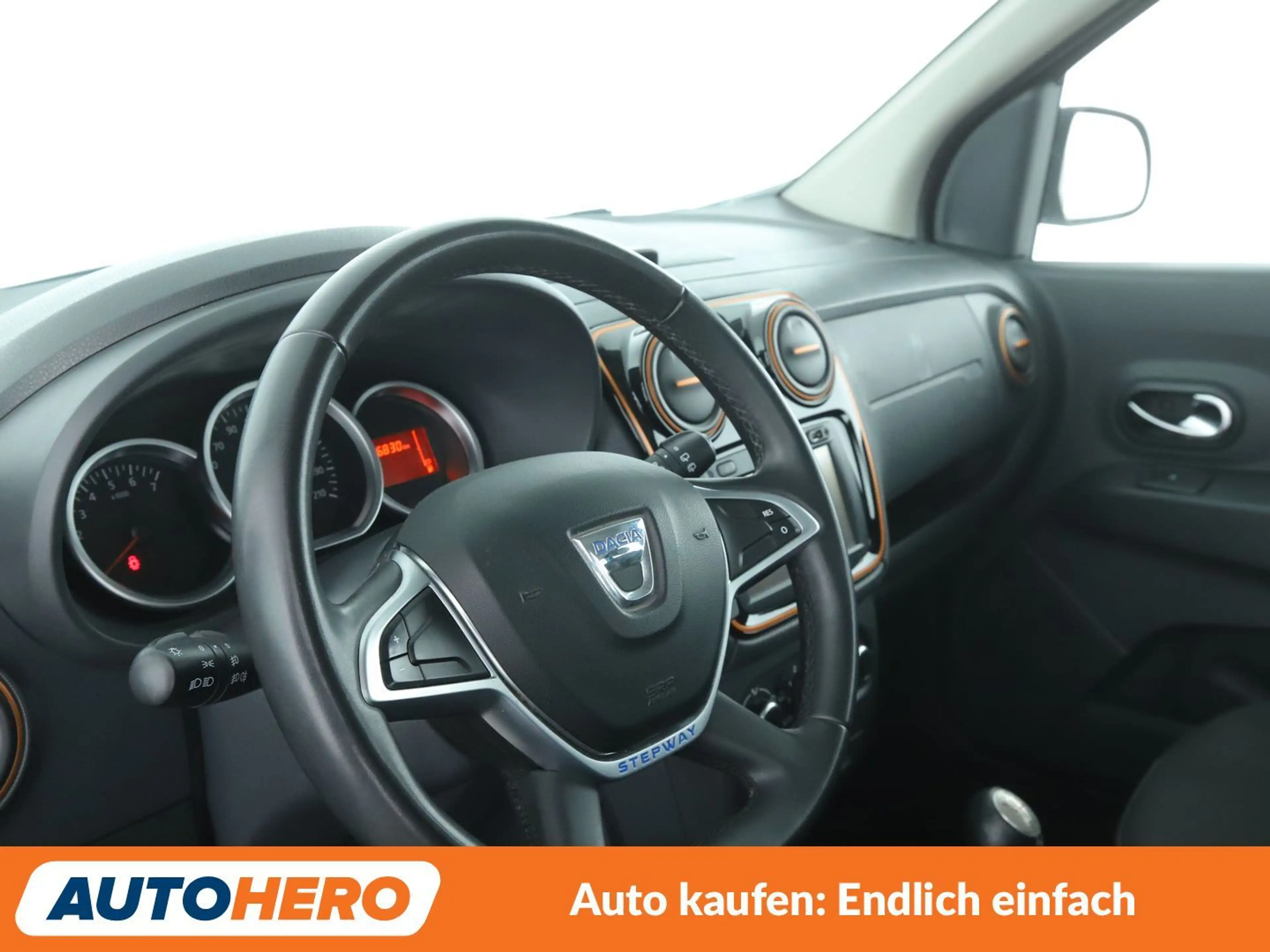 Dacia Lodgy 1.5 dCi Diesel Stepway Celebration *NAVI*TEMPO*PDC — photo 11