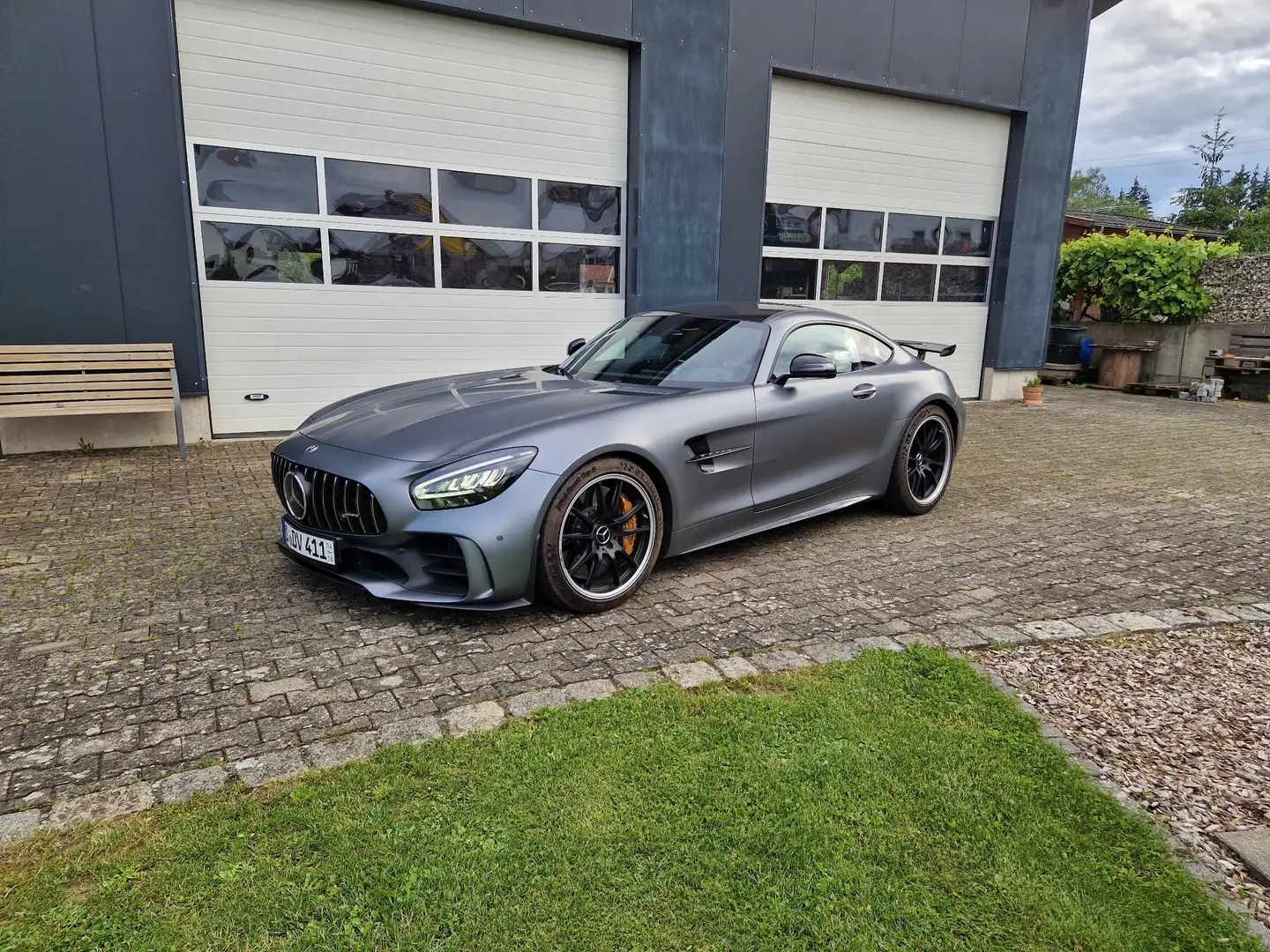 Mercedes-Benz AMG GT R Coupe Speedshift DCT 7G Grau - 1