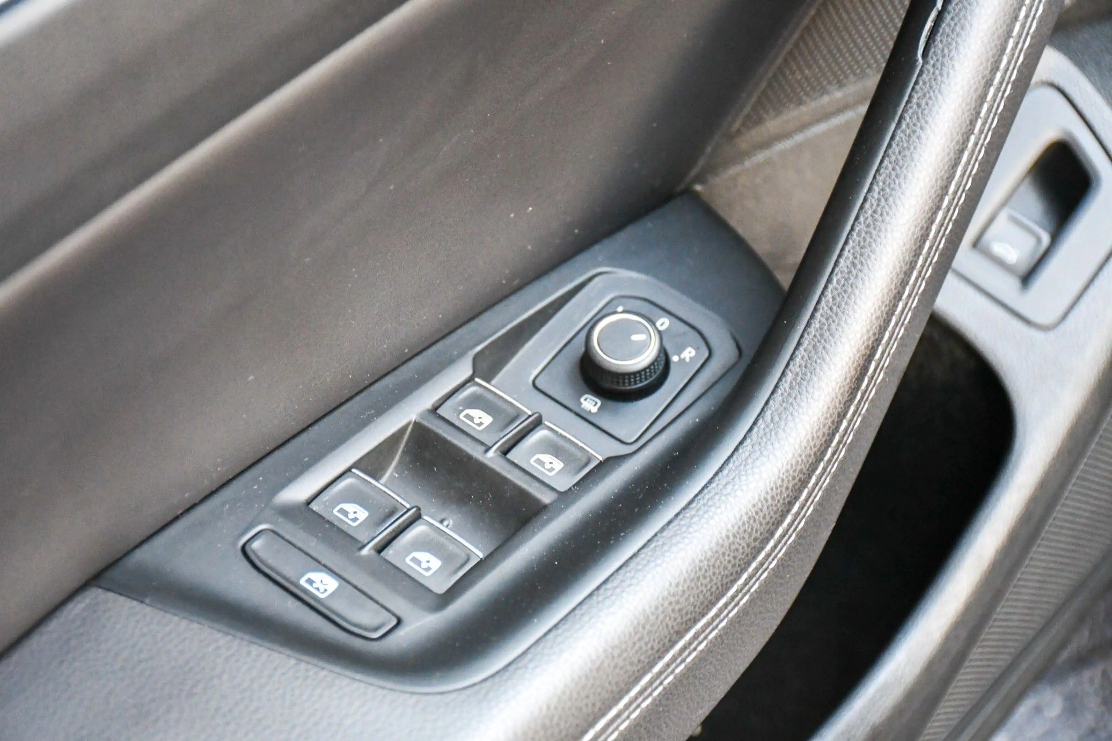 Volkswagen Passat Variant Highline 4Motion ACC 280 PS — photo 8