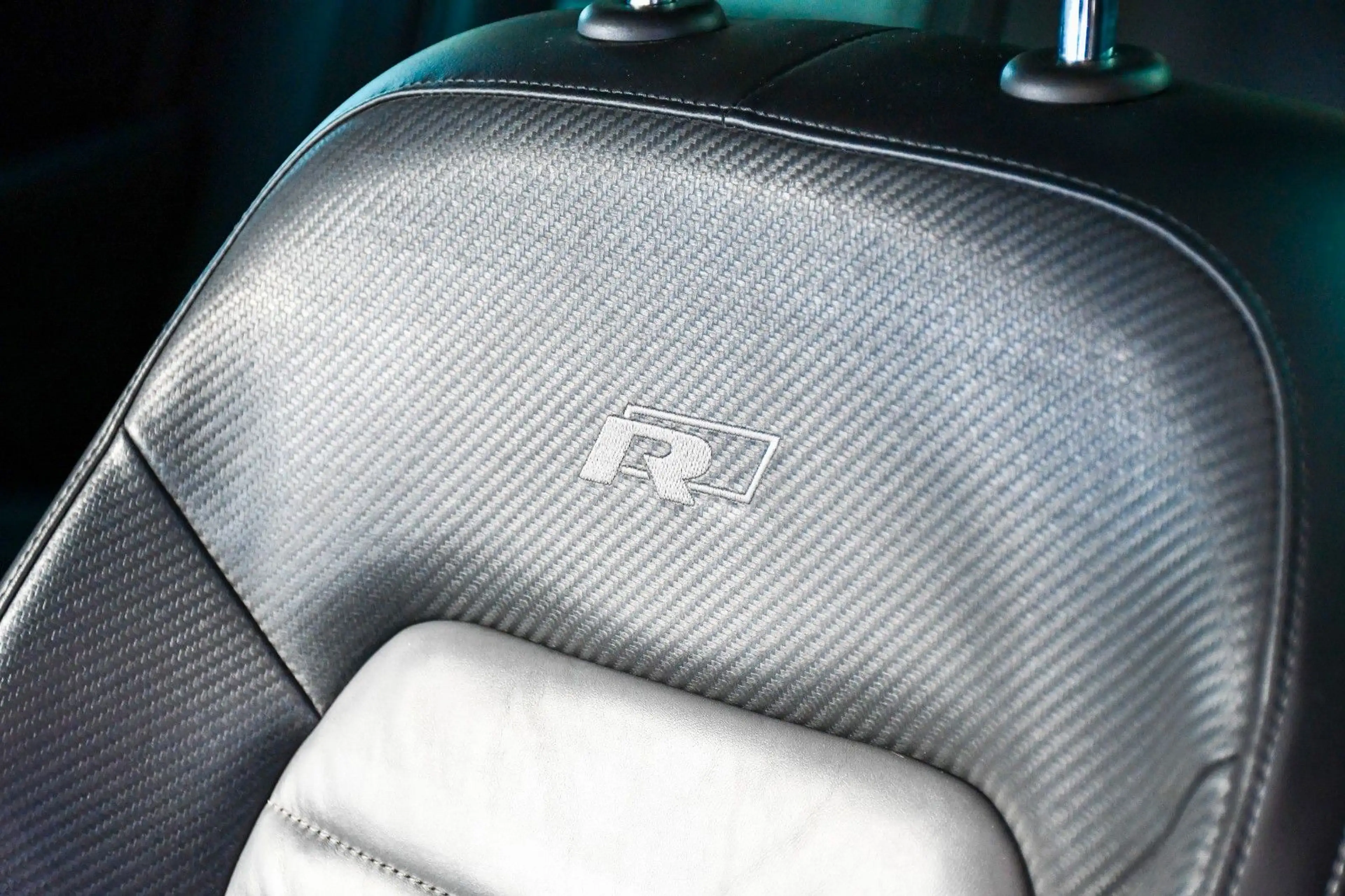 Volkswagen Passat Variant Highline 4Motion ACC 280 PS — photo 13