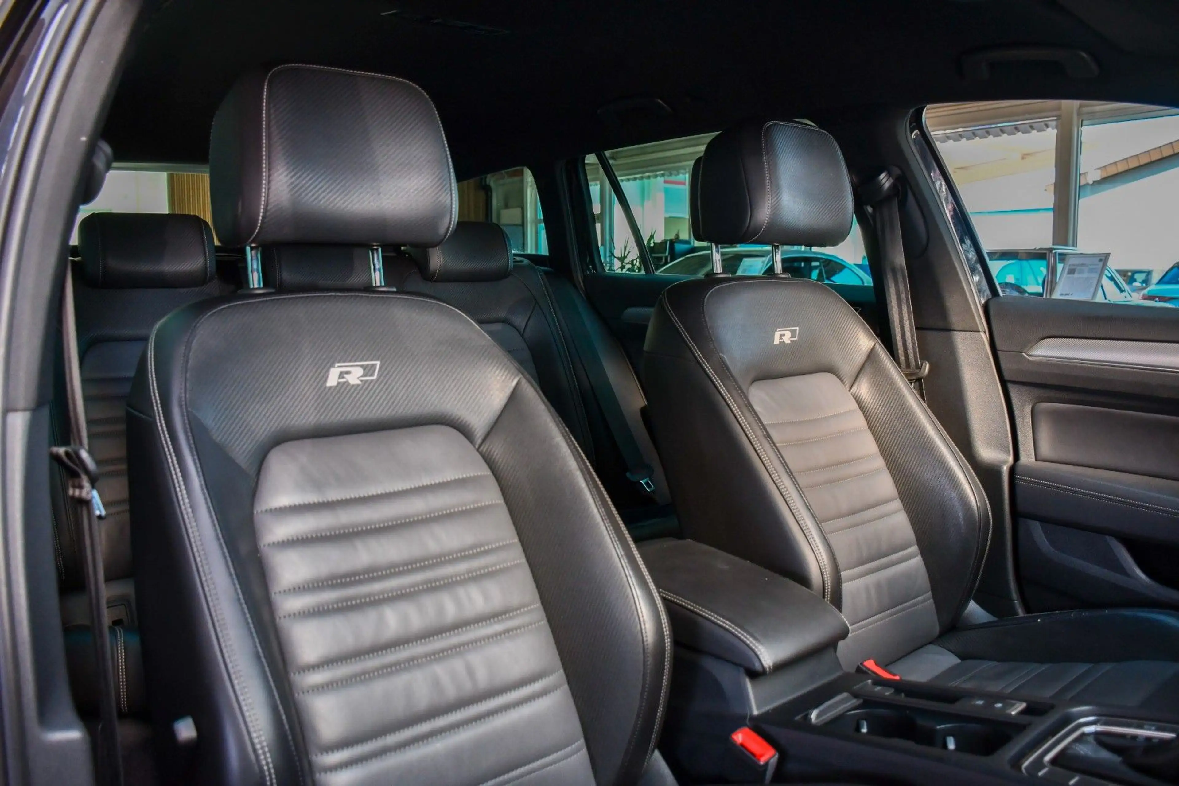 Volkswagen Passat Variant Highline 4Motion ACC 280 PS — photo 15
