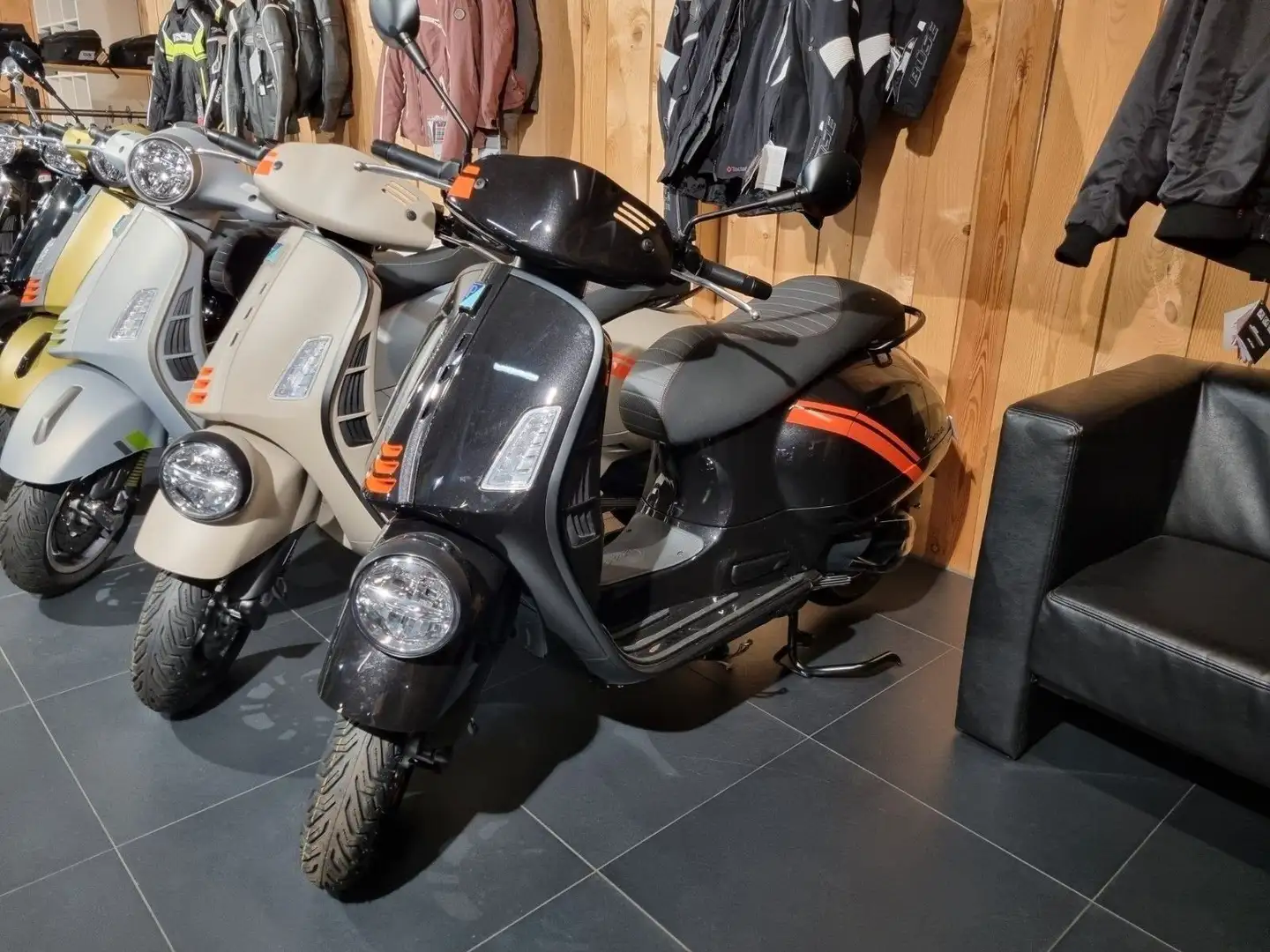 Vespa GTV 300 SOFORT - 1