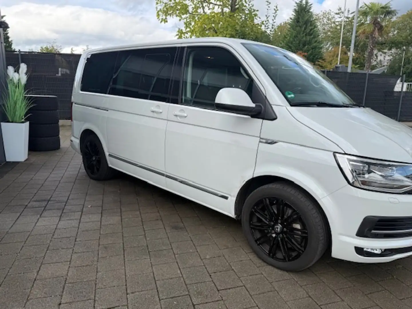 Volkswagen T6 Multivan Multivan Generation Six 4Motion - 1