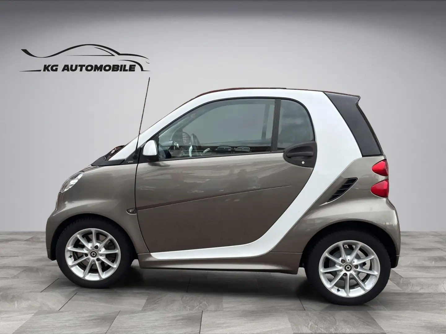 smart forTwo fortwo coupe MHD SERVICE NEU Grau - 2