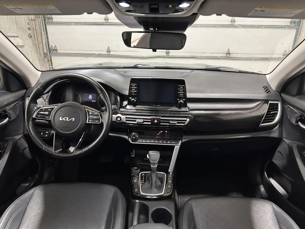 Kia Seltos снимка Kia Seltos