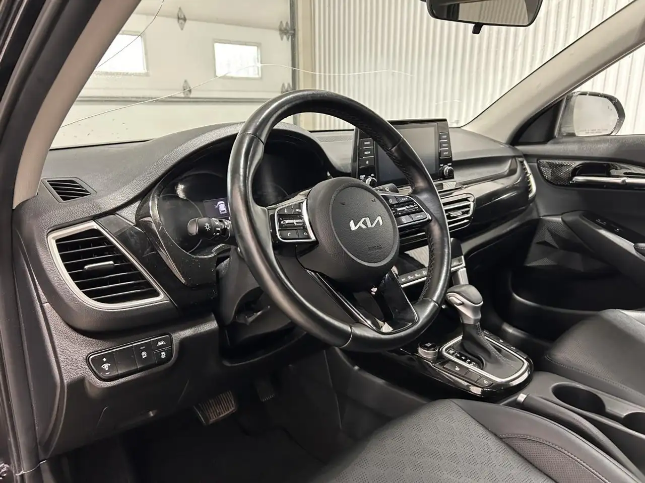 Kia Seltos снимка Kia Seltos