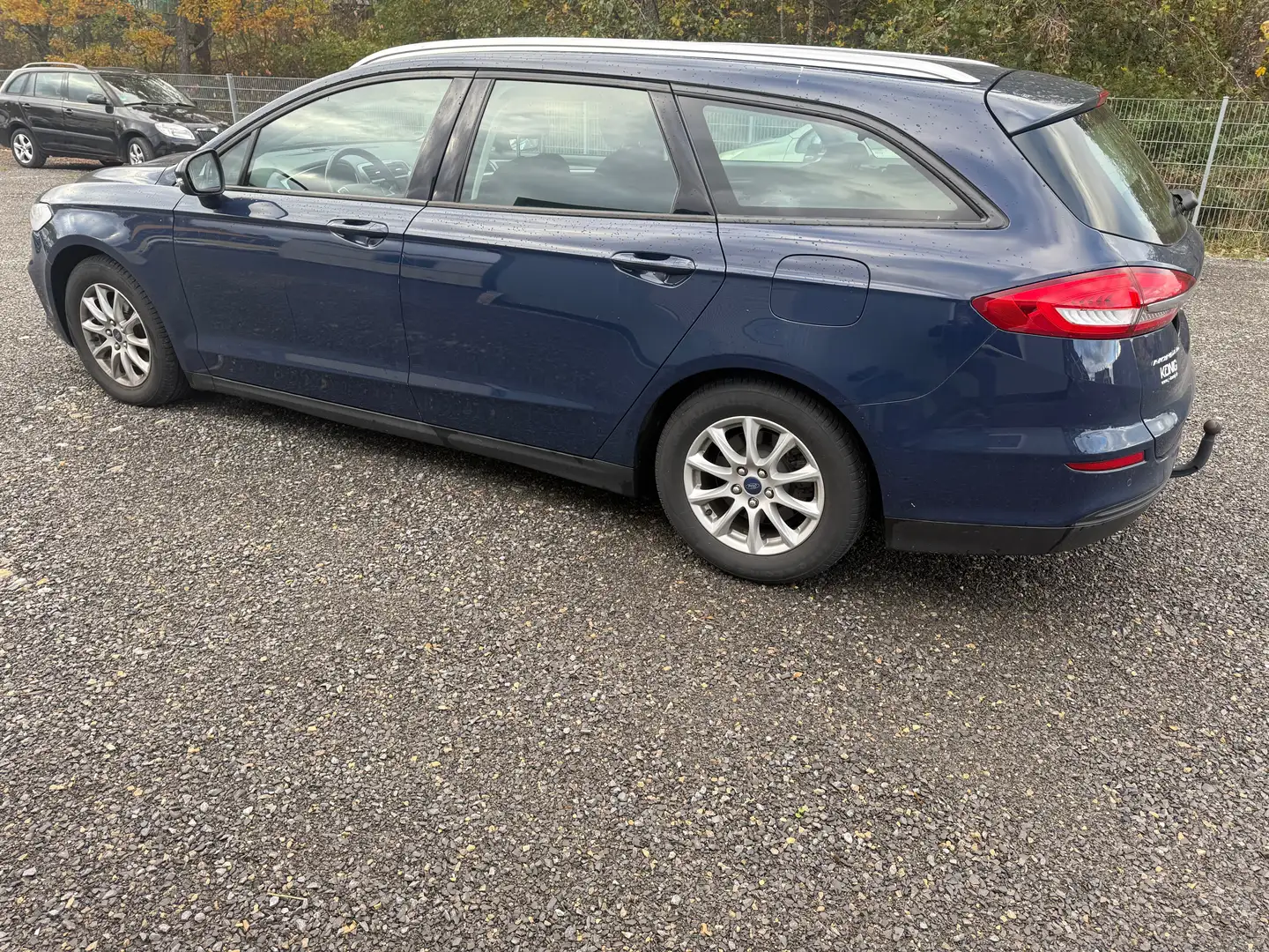 Ford Mondeo Business Edition Blau - 2