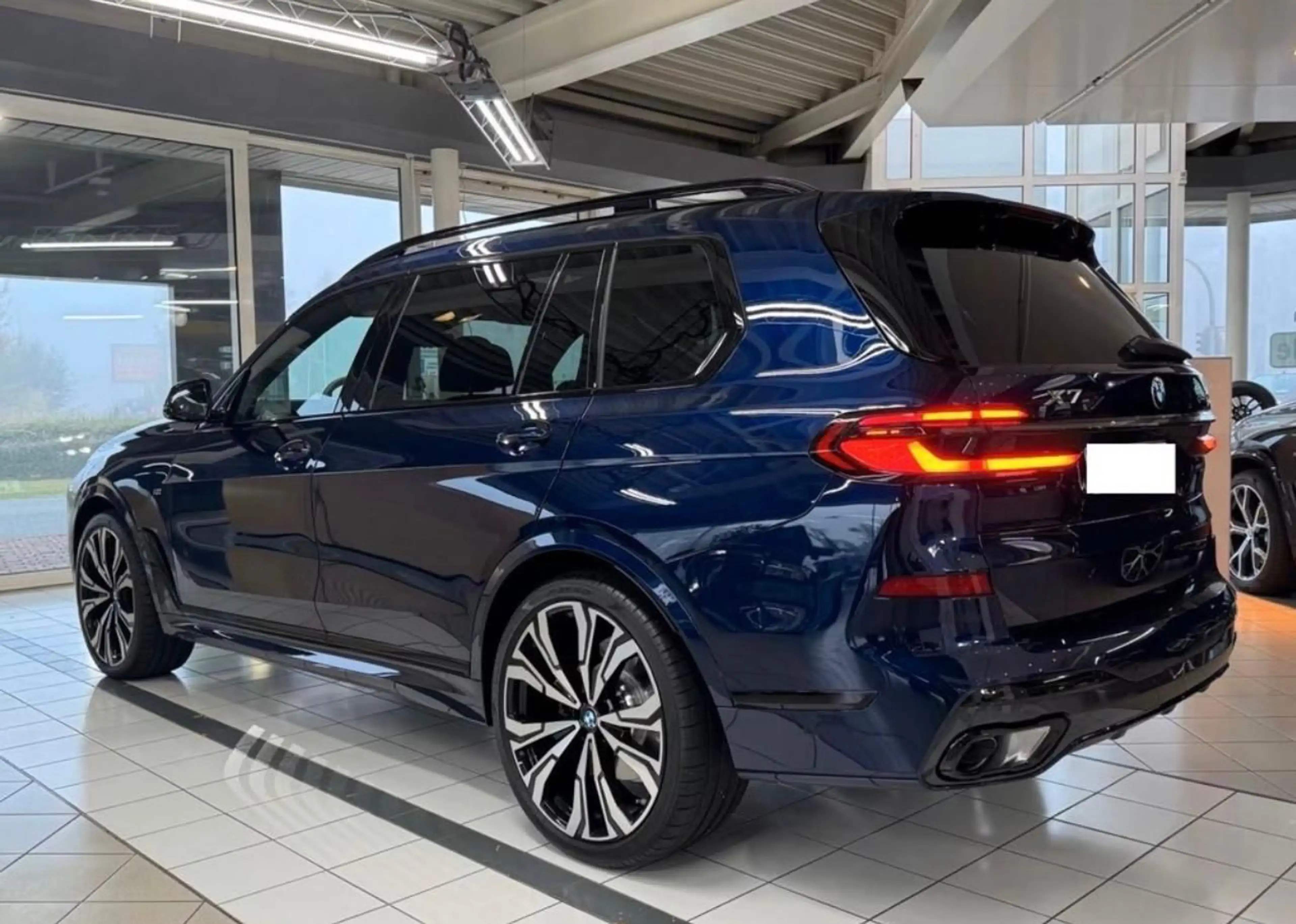 BMW X7 40 d M Sport* Iconic Glow* Massage* Standheiz — photo 11