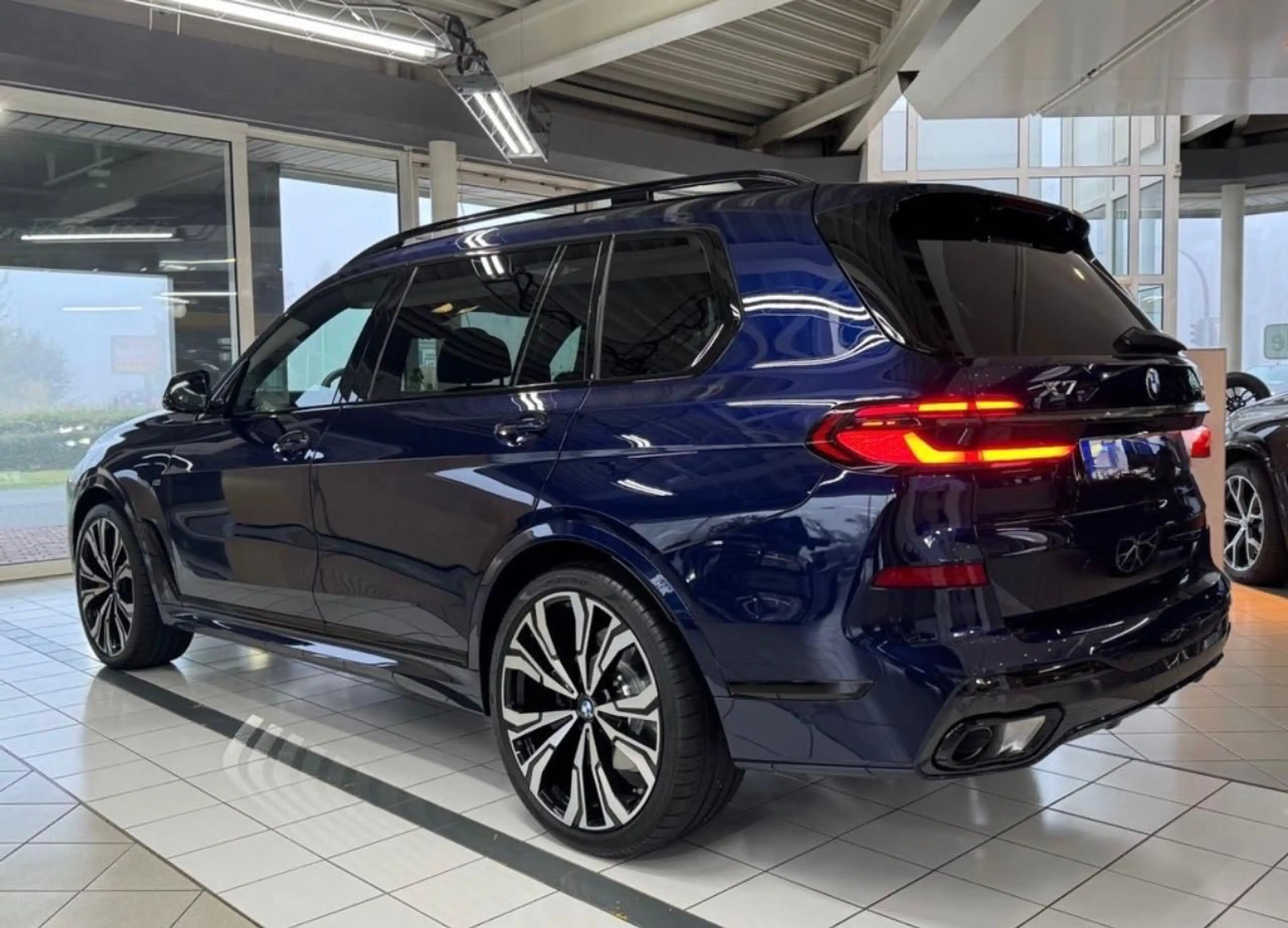 BMW X7 40 d M Sport* Iconic Glow* Massage* Standheiz — photo 14